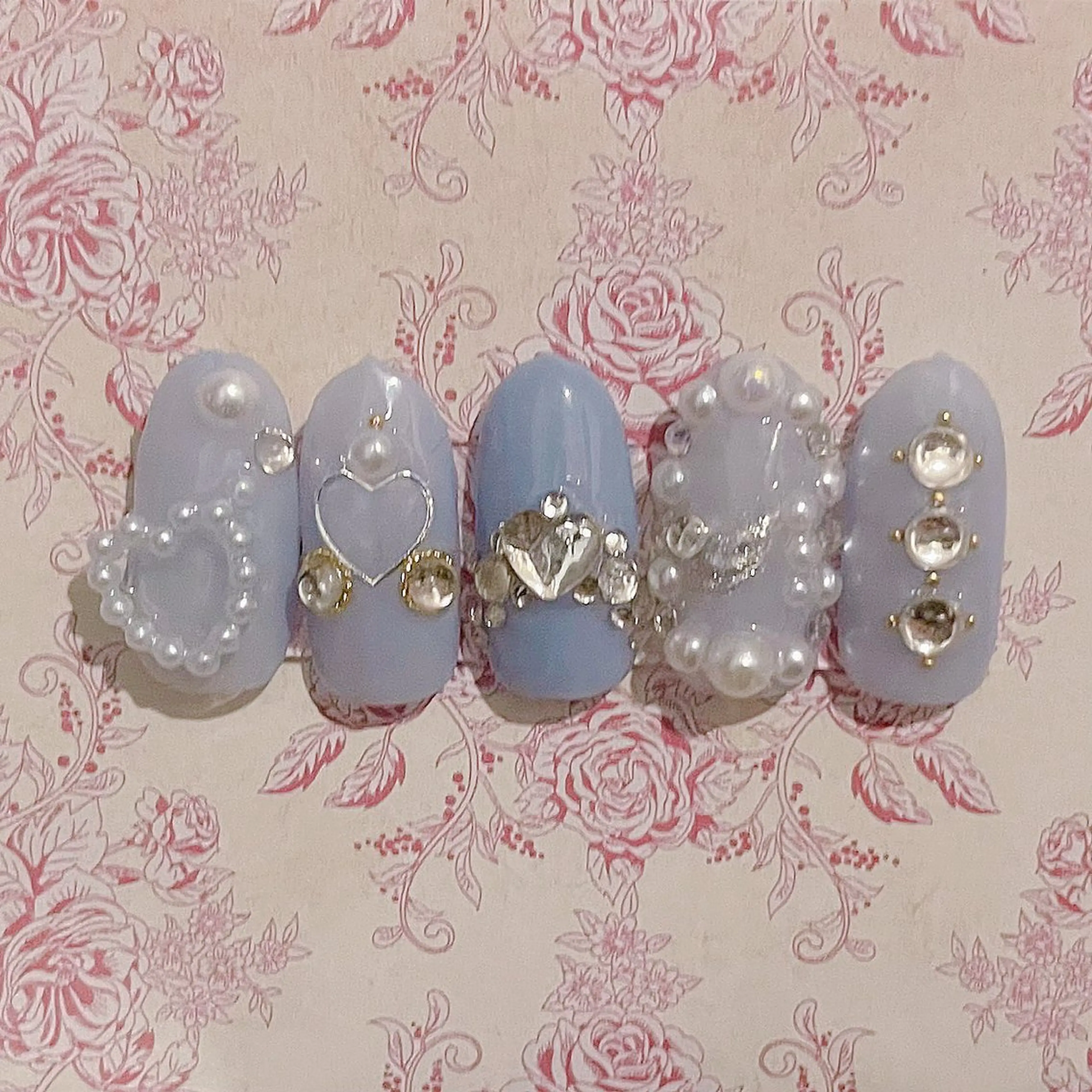 ネイル パーツ全部¥110 サロンミミのネイルデザイン