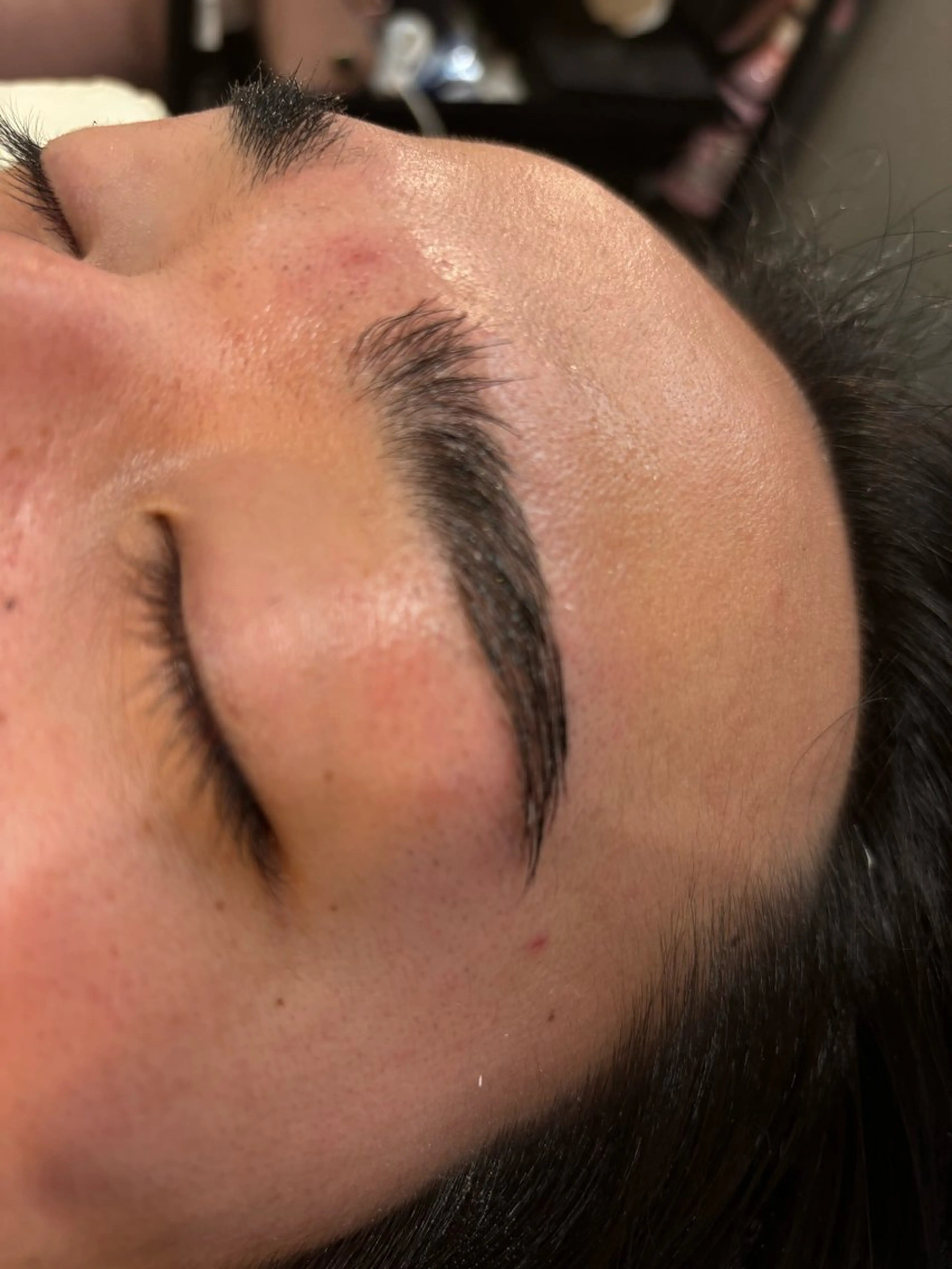 メンズ アイブロウ ハーブピーリング/韓国肌管理/フェイシャル/毛穴洗浄/眉毛/顔脱毛【糸脱毛専門】rev所属・ハーブピーリング🌹 毛穴洗浄❤️眉waxのエステ・リラクイメージ