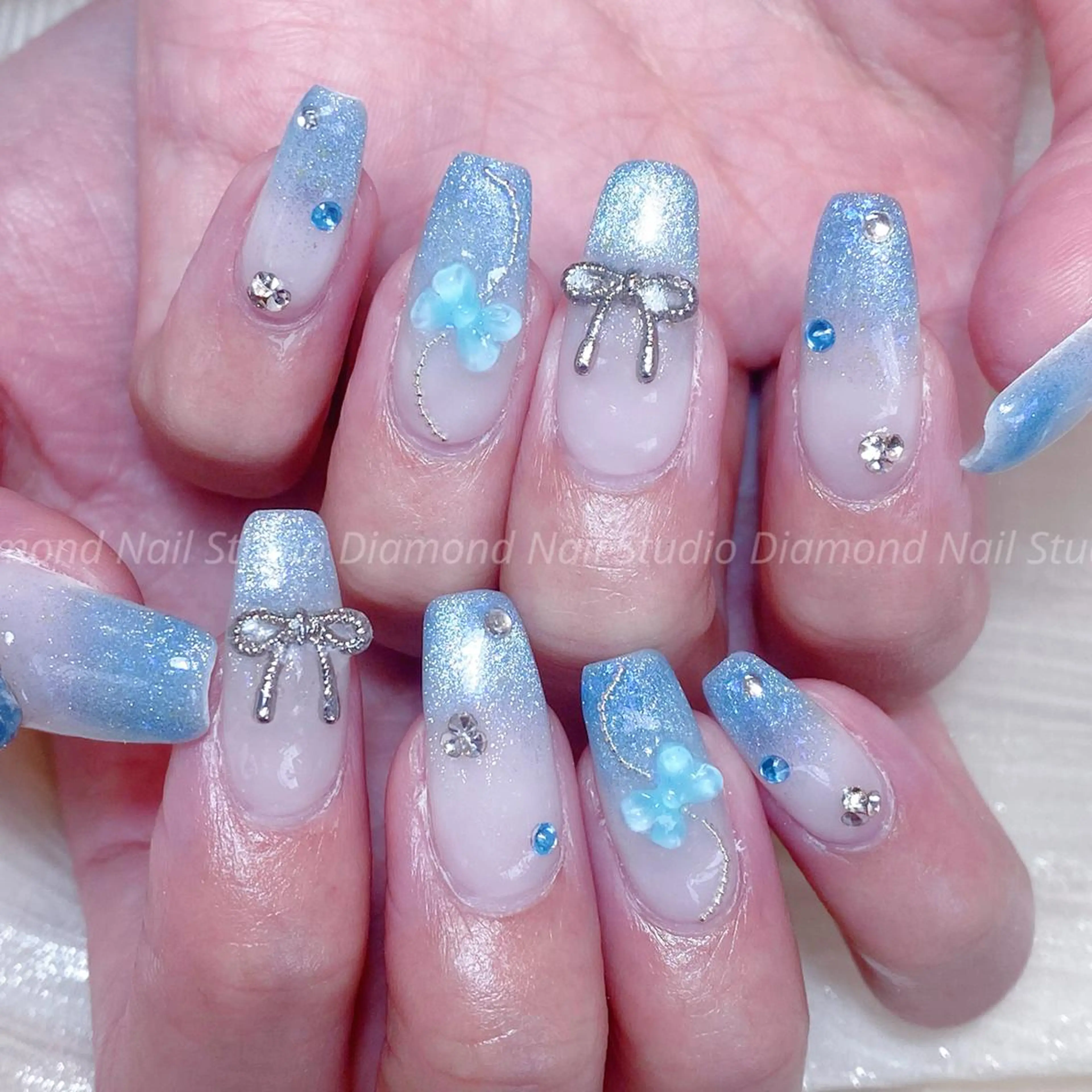 ネイル アートネイル オーロラネイル フラッシュネイル ガーリー キラキラネイル DIAMOND NailStudioのネイルデザイン