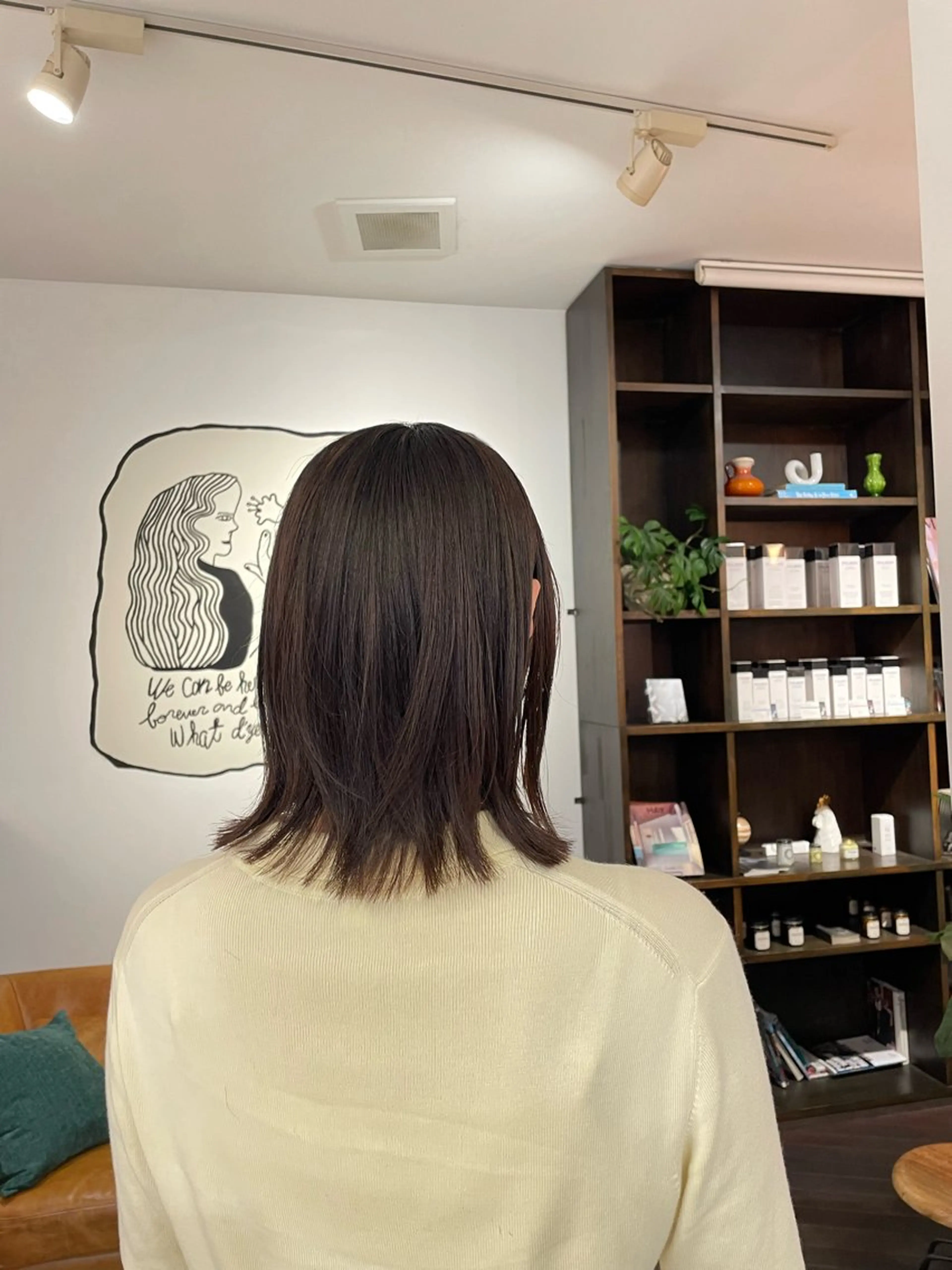 ミディアム レイヤーカット romano【ロマーノ】大泉学園所属・西野 優夏のヘアスタイル