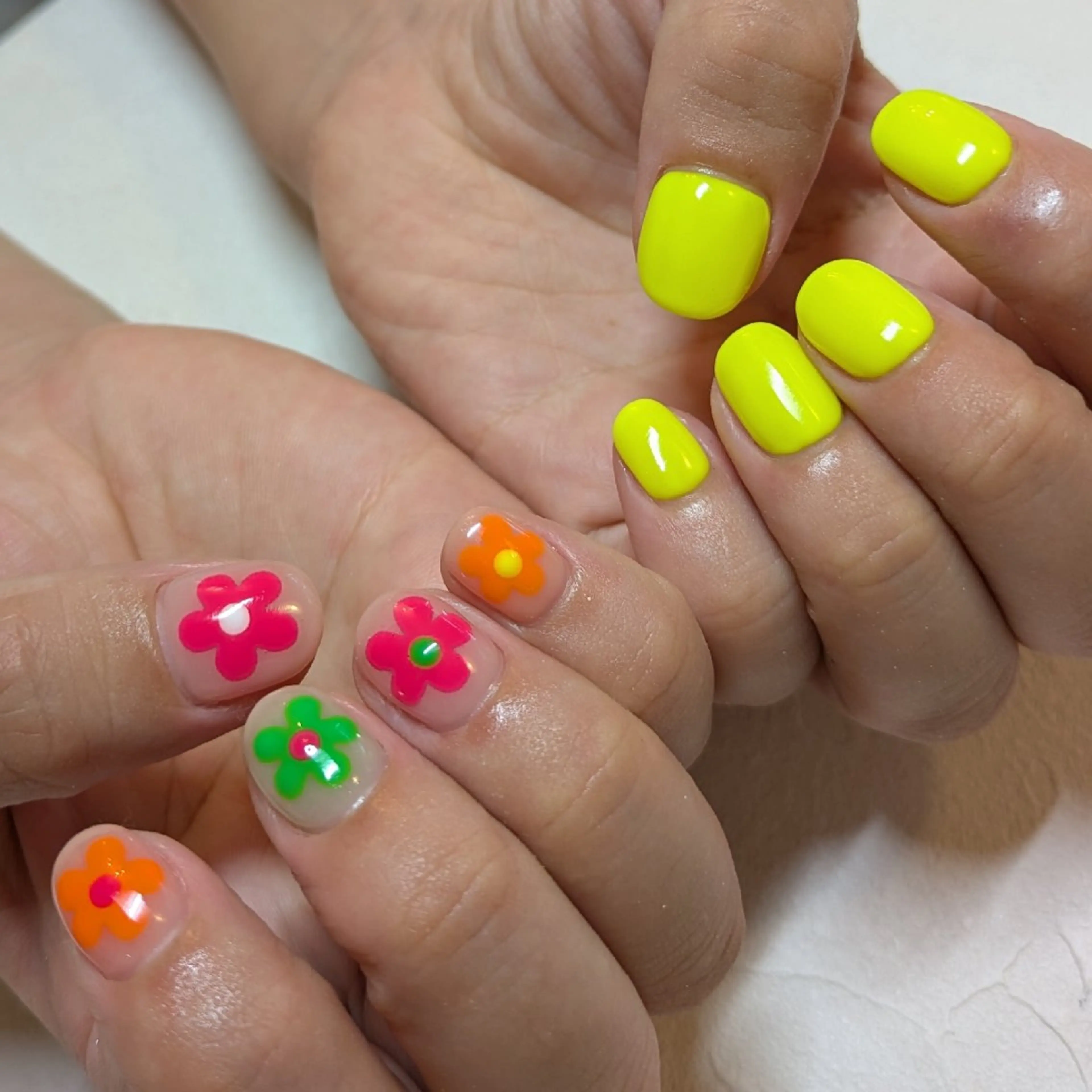 ネイル フラワーネイル ジェヌインネイル 河内のネイルデザイン