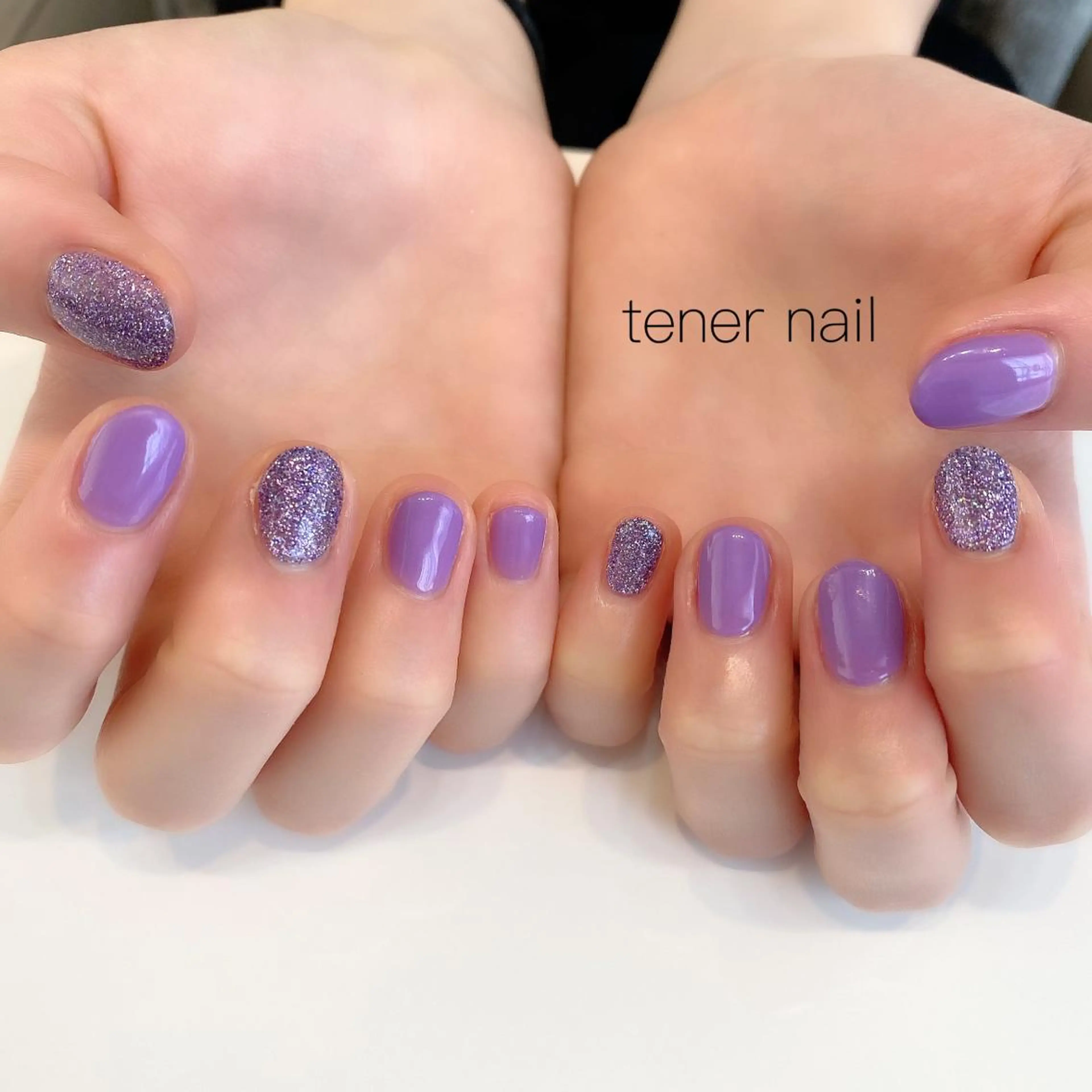 ネイル ラメ(グリッター) ワンカラーネイル パープル tener  nail  テネルネイル所属・テネルネイル tener nailのネイルデザイン