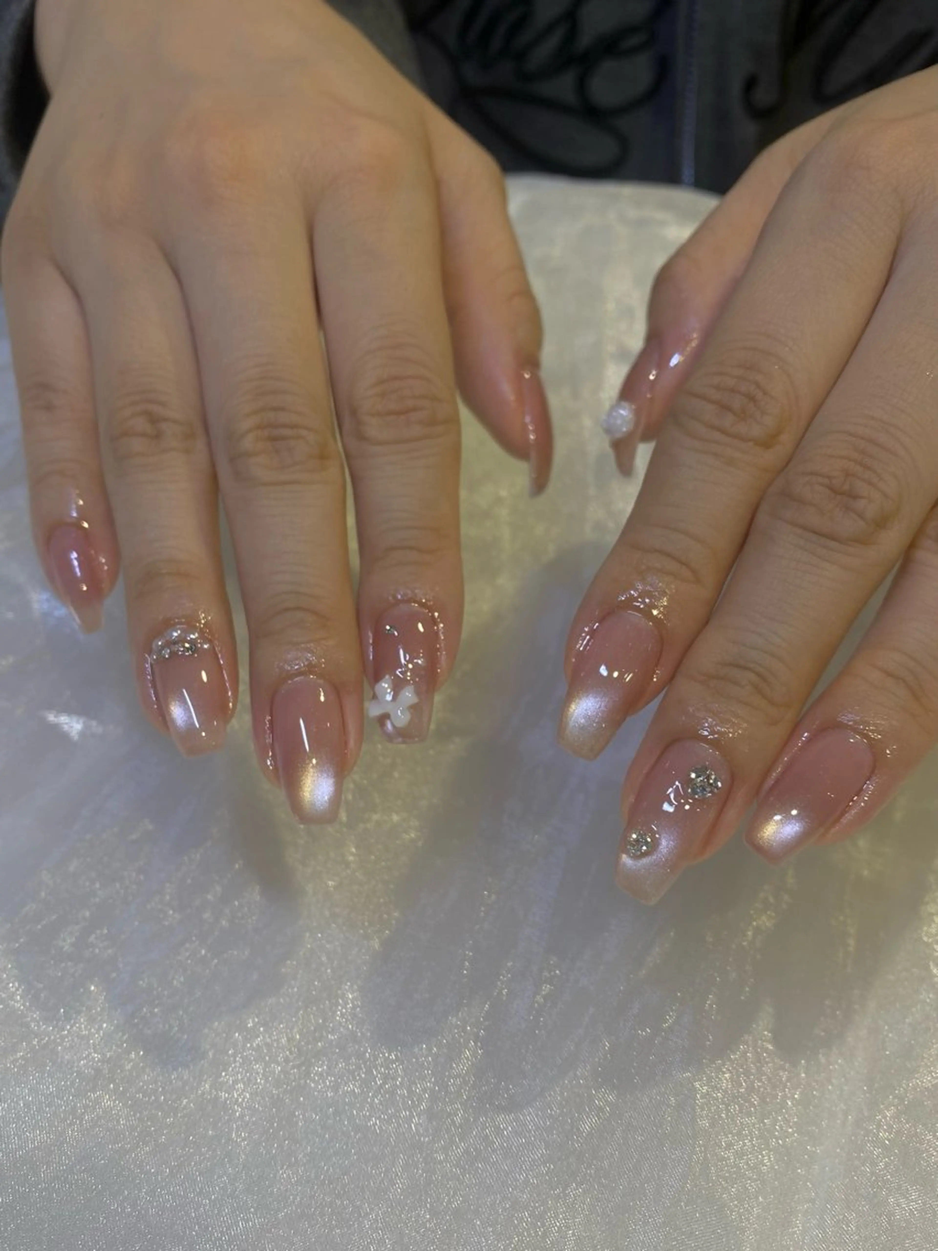 ネイル アートネイル キラキラネイル マグネットネイル ピンク ワンホンネイル ハンドネイル Sayaka 🎀のネイルデザイン