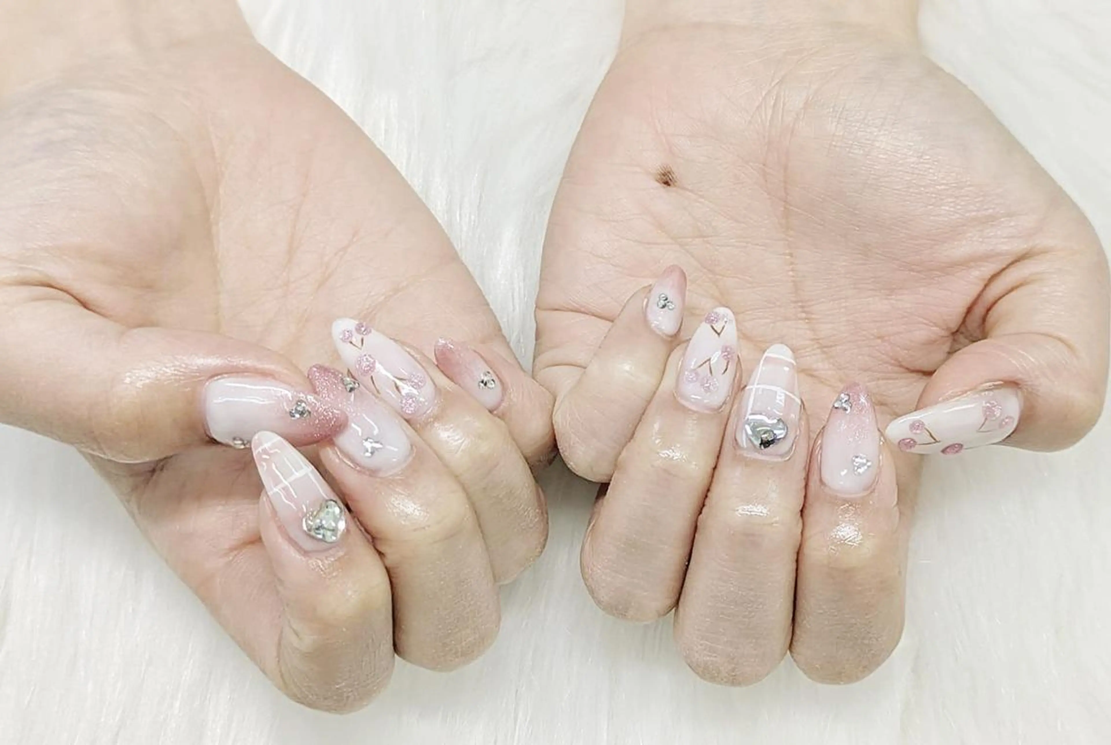 ネイル 長さ出し ジェルネイル 持ち込み パラジェル 春ネイル ハンドネイル リラネイル ギョウのネイルデザイン