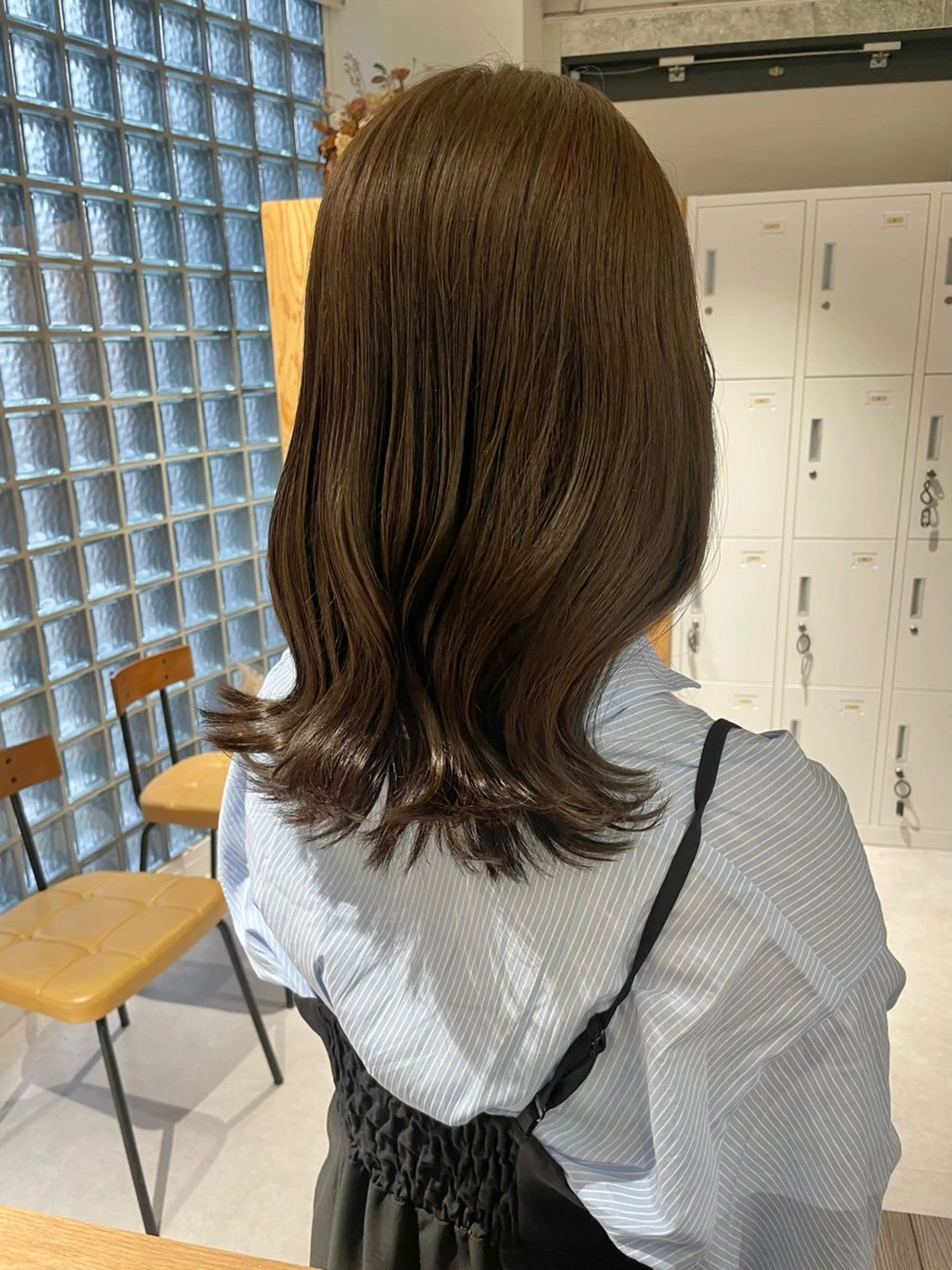 ミディアム アキ/梅田/顔まわり /レイヤーカット/のヘアスタイル