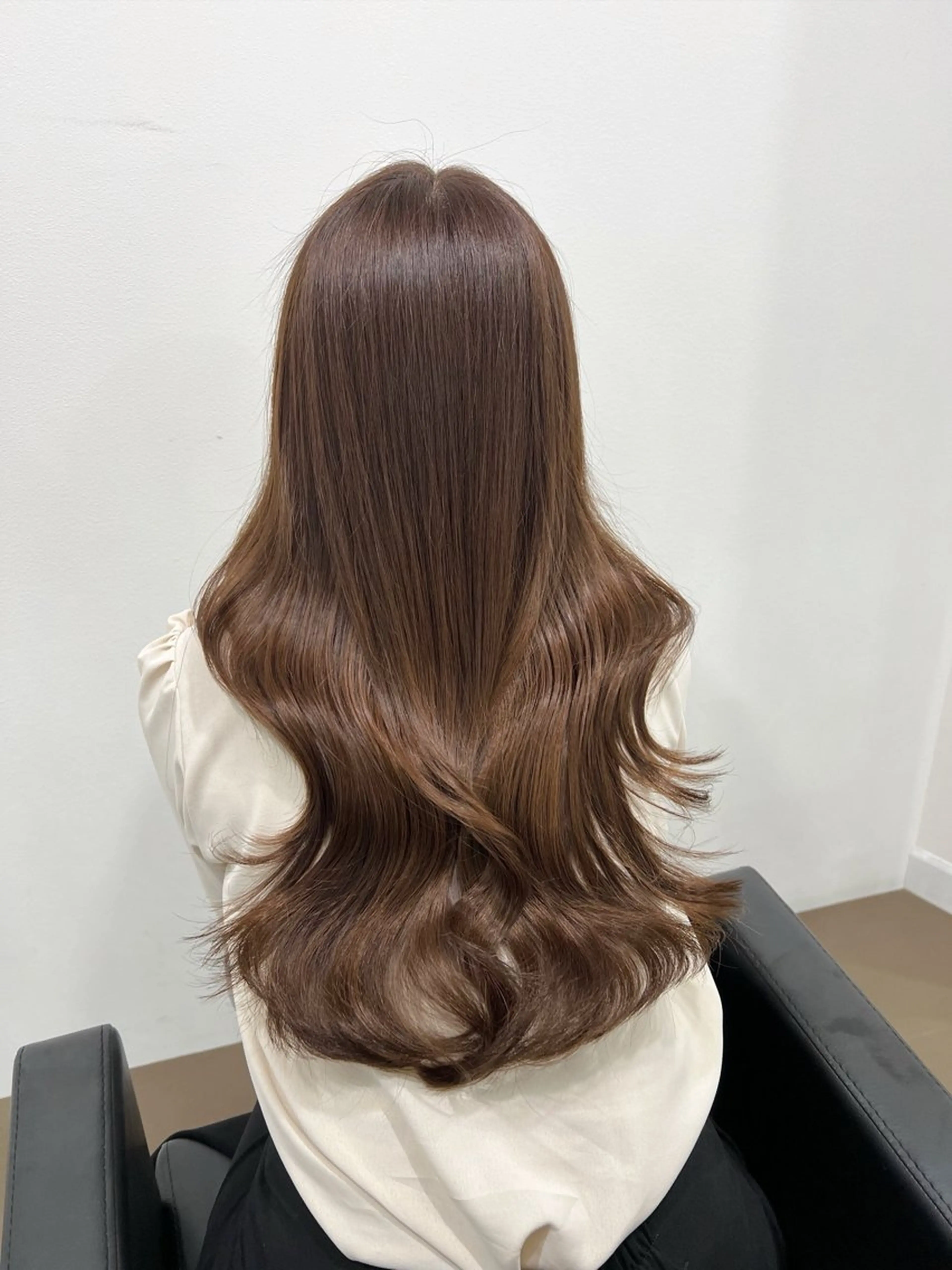 ロング ボブ くびれヘア 髪質改善 韓国風ヘア レイヤーカット 【ioe岡本】🐶 向井歩のヘアスタイル