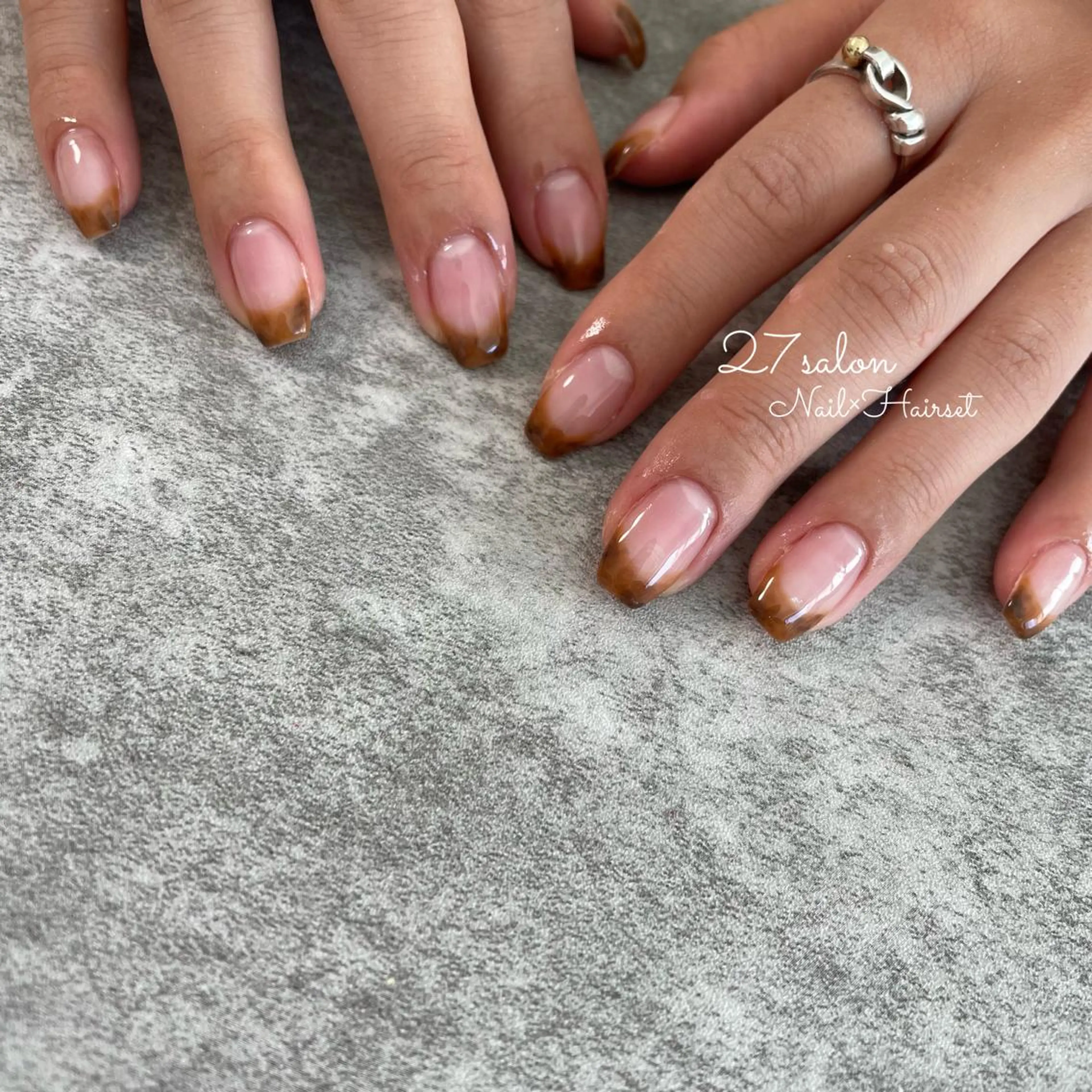 ネイル べっ甲ネイル フレンチネイル 27salon yuinaのネイルデザイン