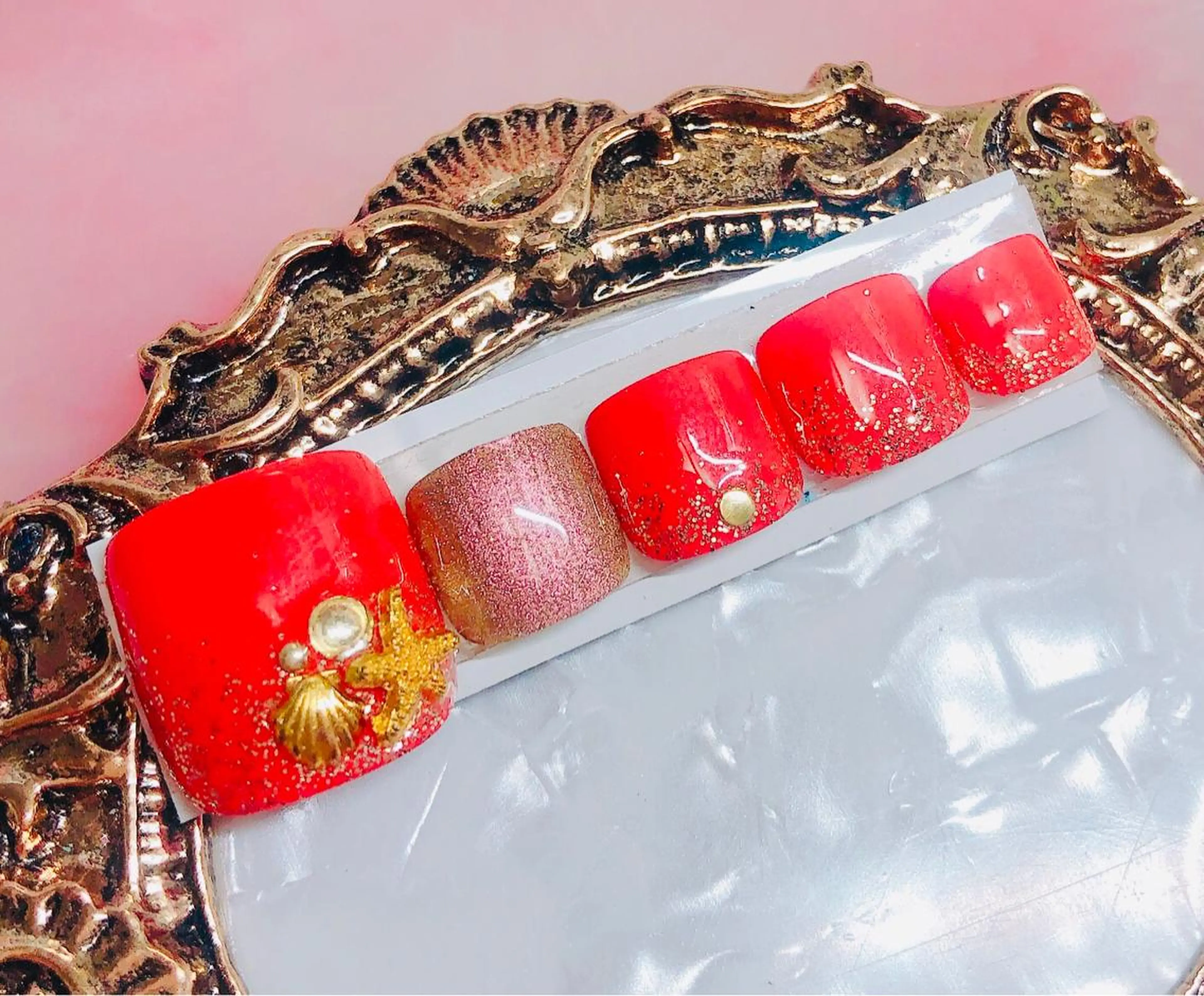 ネイル フットネイル フットネイル CROWN プライベートサロンのネイルデザイン