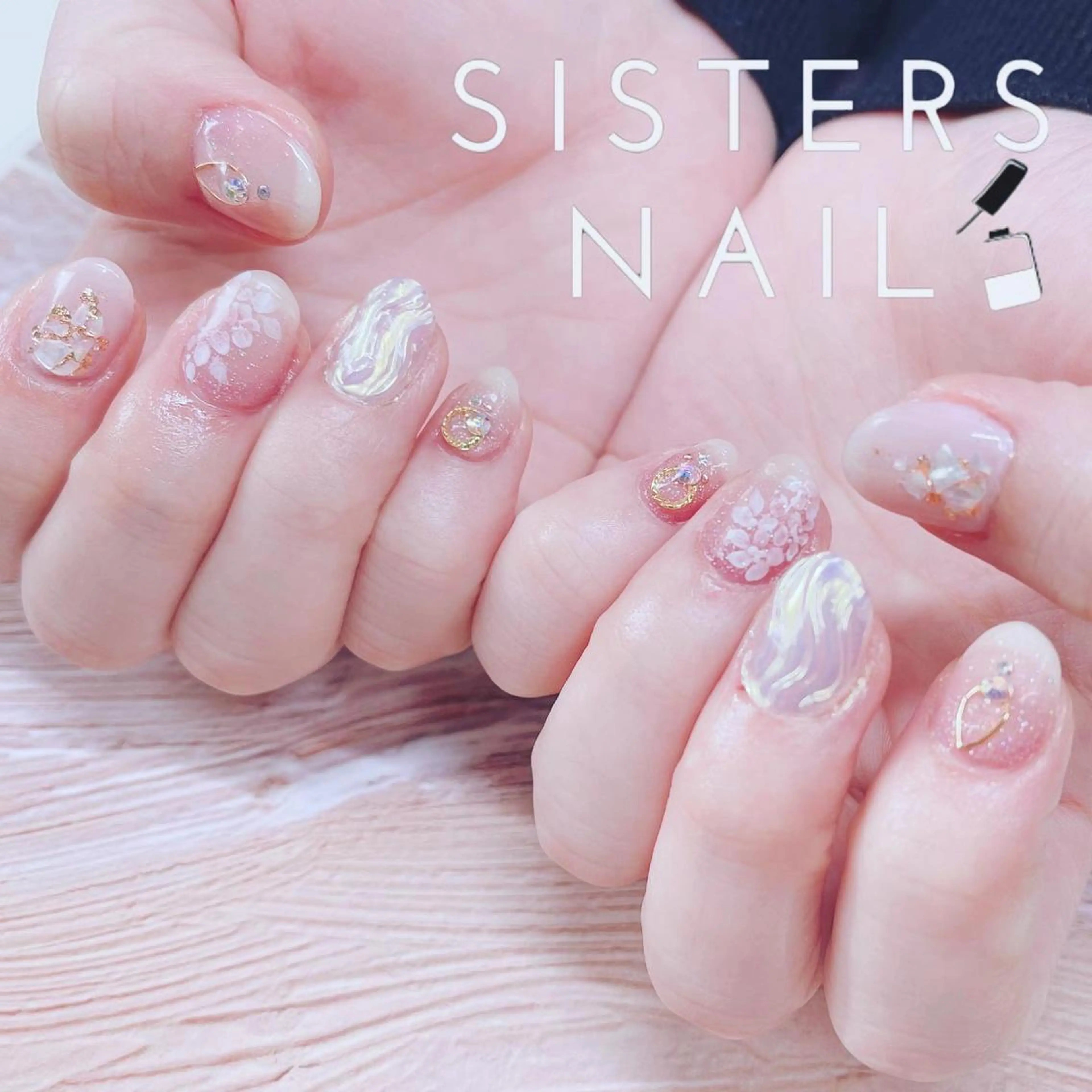 ネイル アートネイル オーロラネイル 成人式 フラワーネイル キラキラネイル ハンドネイル ハンドケア sisters nail.fのネイルデザイン