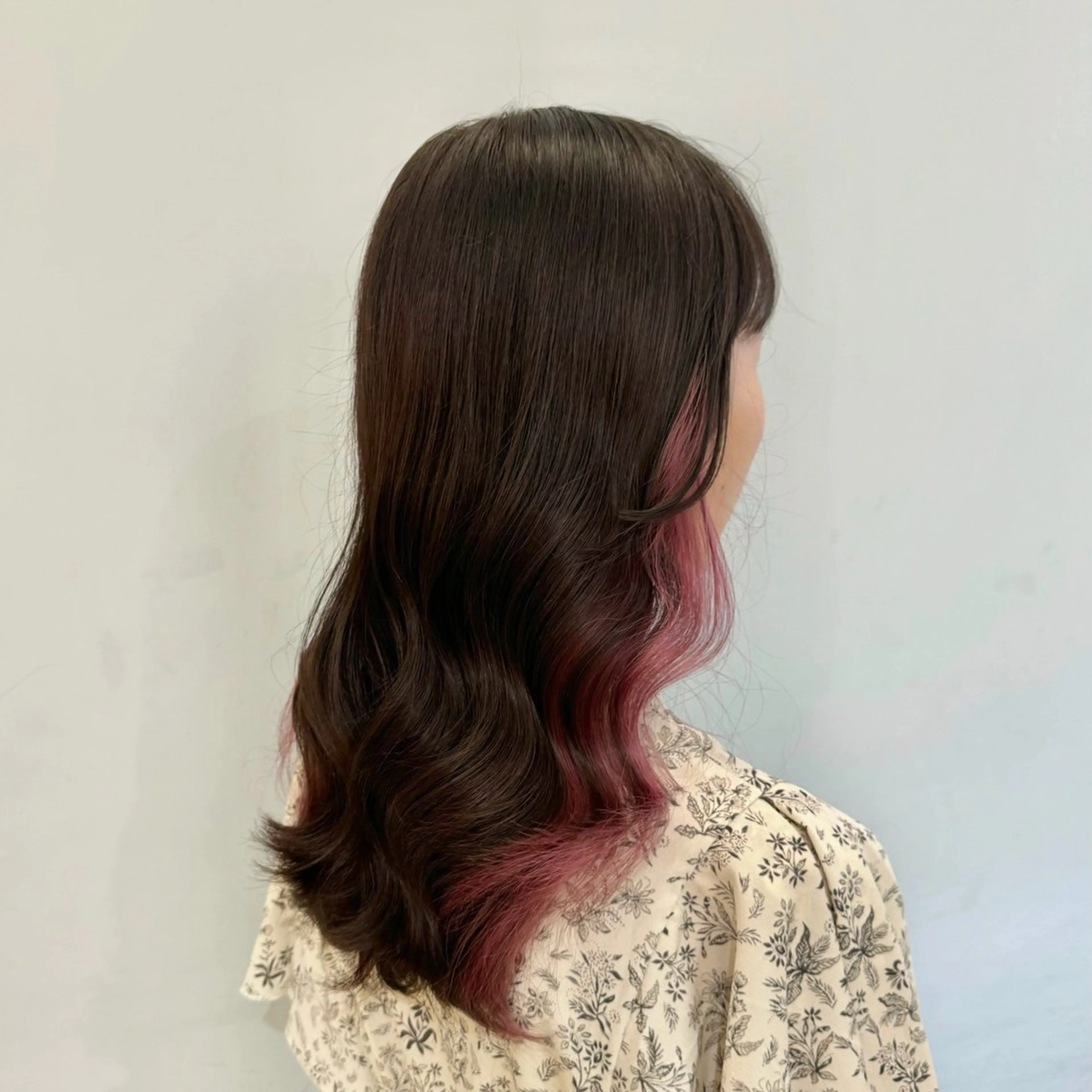セミロング カラー インナーカラー ピンクカラー 【韓国艶カラー🎀】 添田 菜摘のヘアスタイル