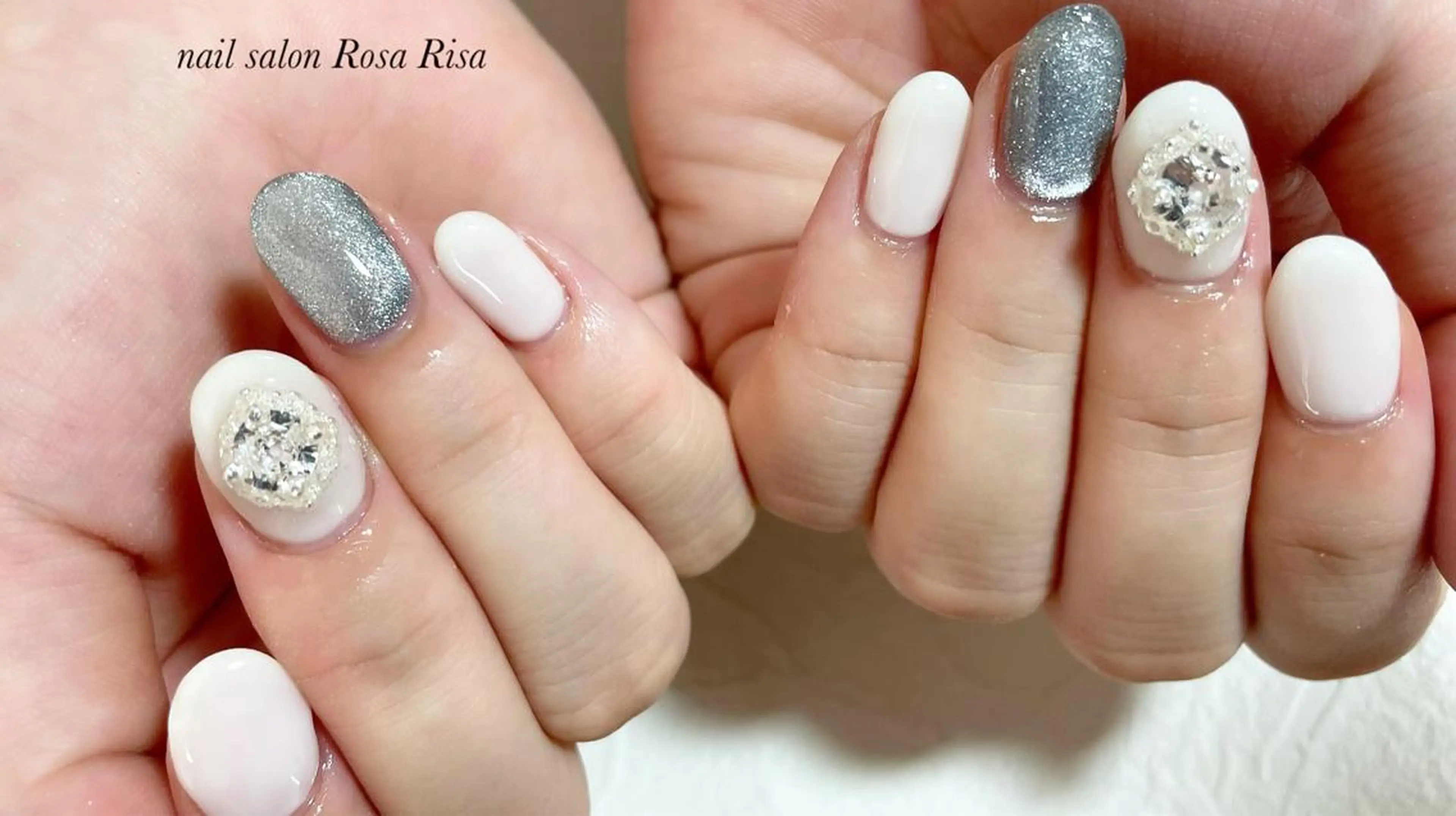 ミディアム ネイル マグネットネイル ネイルスタジオ シェイクユアハンズのネイルデザイン