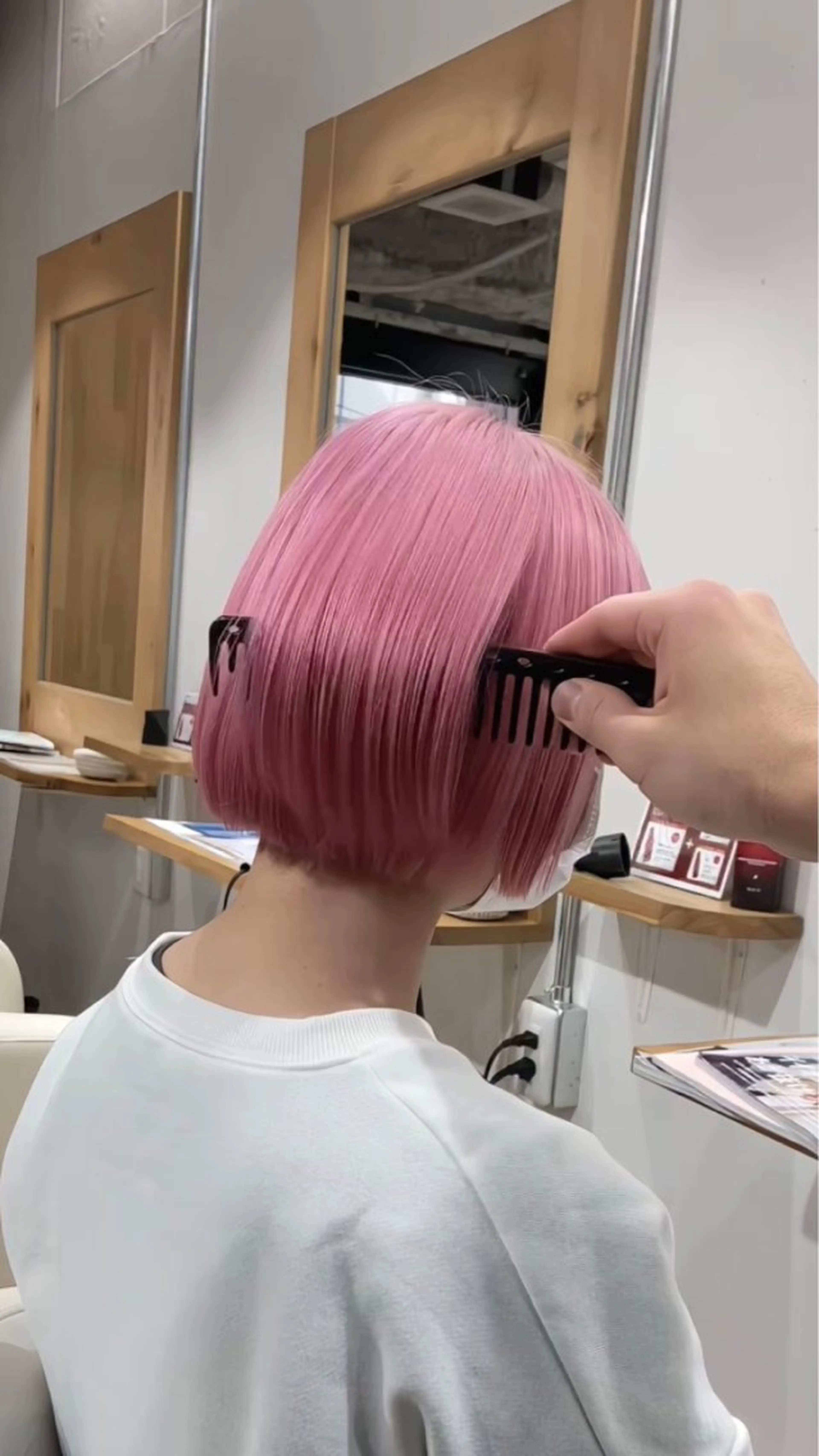 ショート カラー ブリーチ ピンクカラー ヘアカラー hair studio Zen所属・Kensho 京都駅 ケアブリーチのヘアスタイル