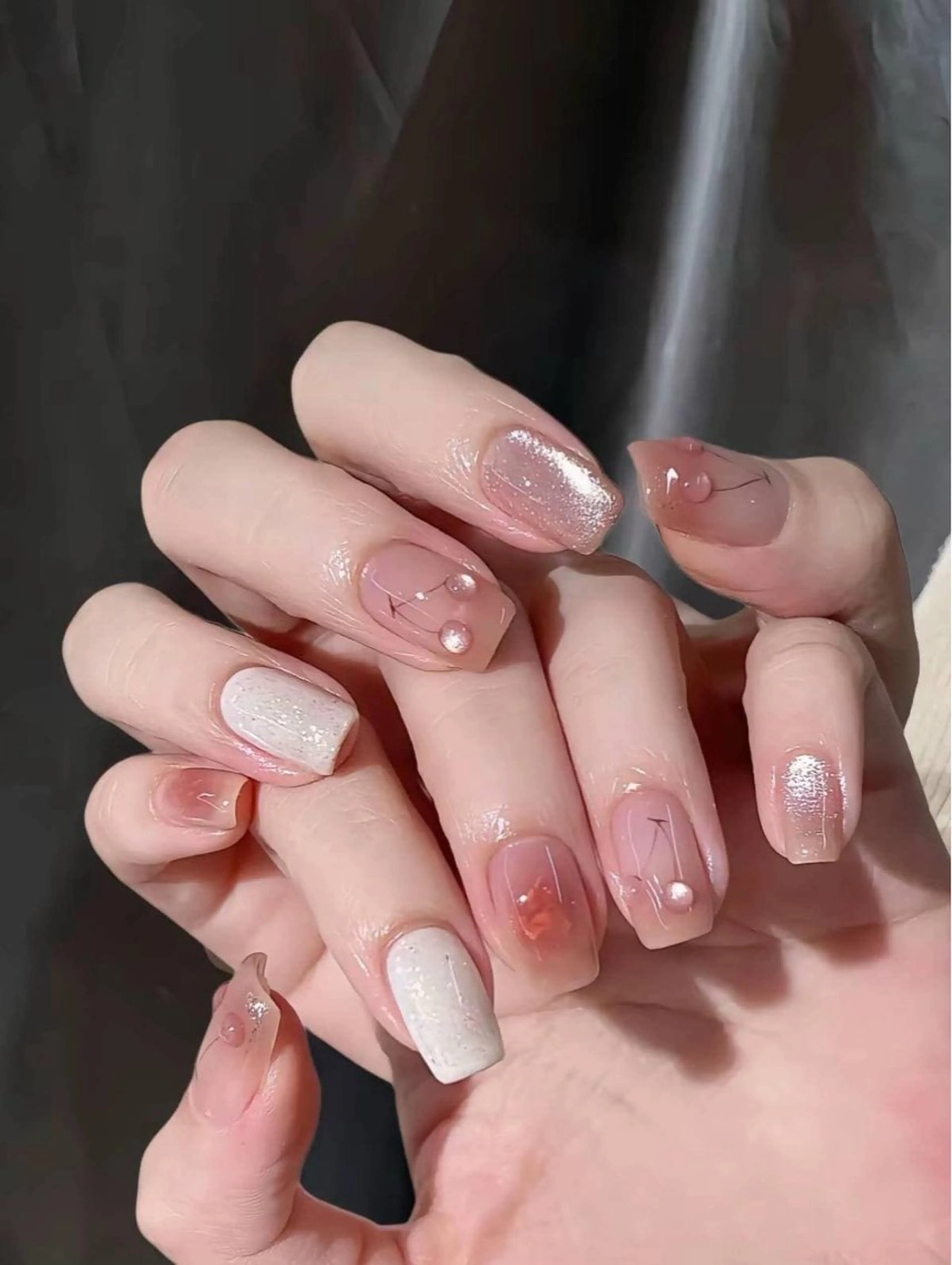 ネイル 長さ出し フレンチネイル グラデーション 卒業式 マグネットネイル MIHANA NAILのネイルデザイン