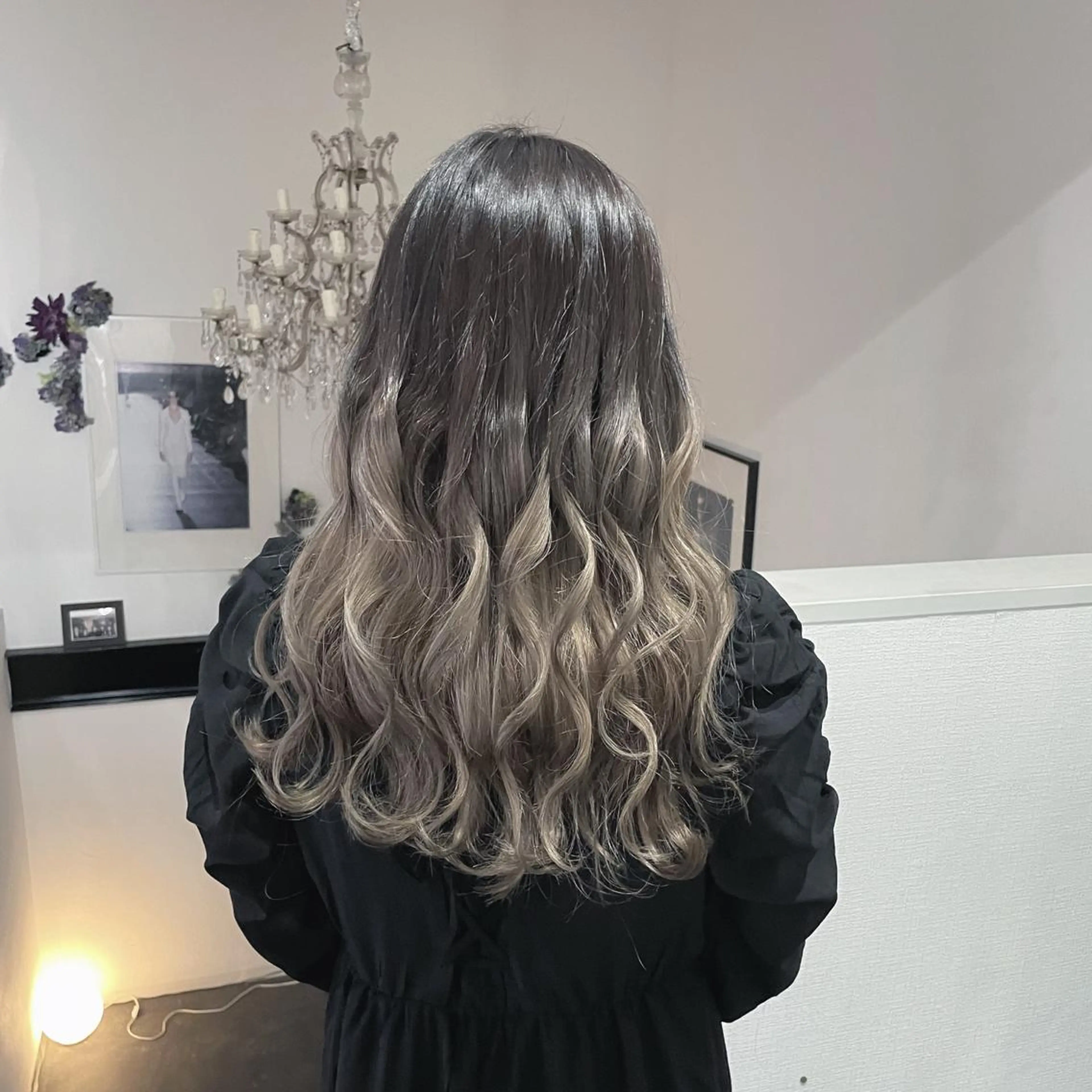 セミロング カラー グラデーションカラー ヘアカラー 袴田 伊代のヘアスタイル