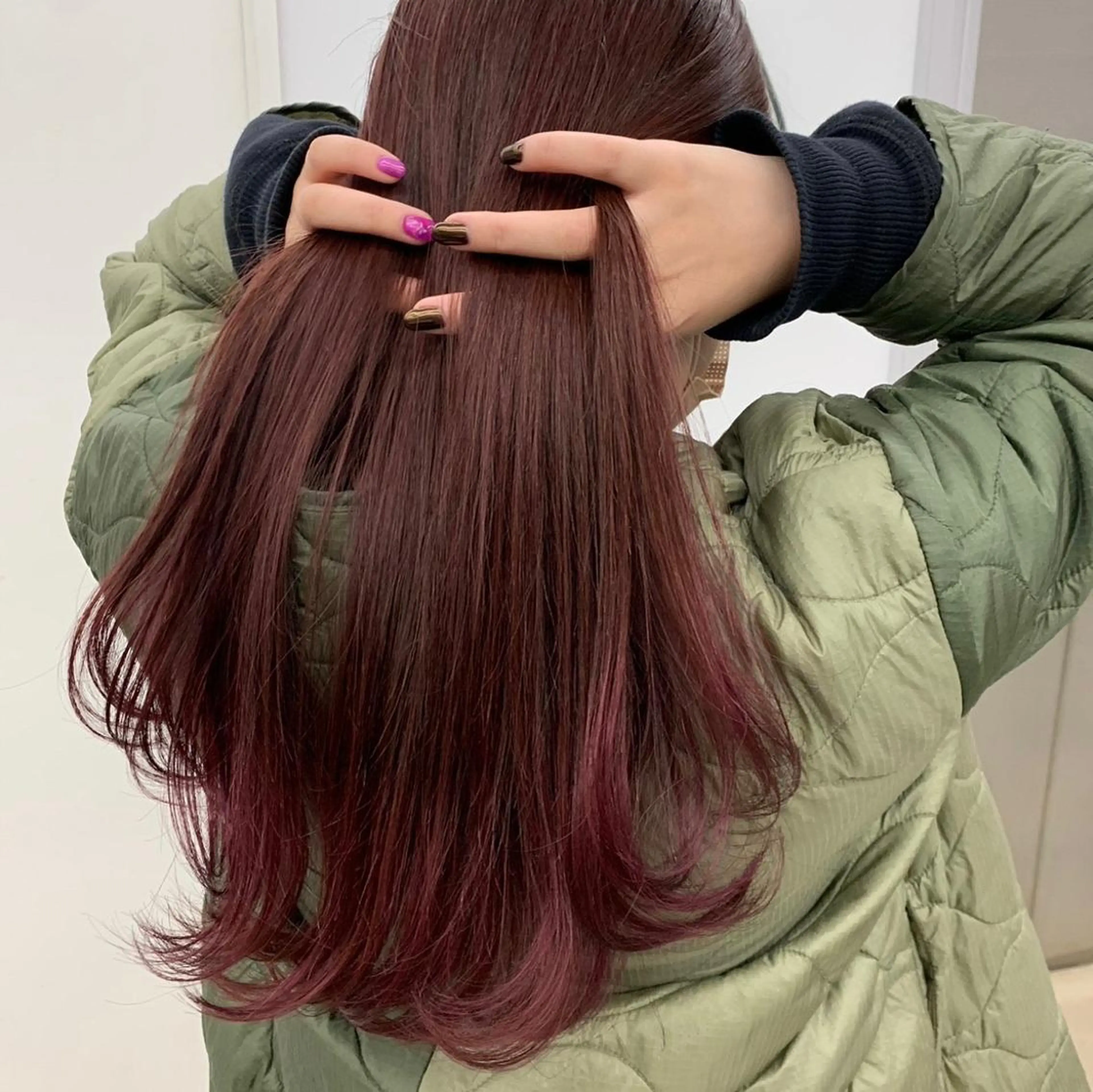 ロング カラー ブリーチ Nico所属・Nico🌛 Karenのネイルデザイン