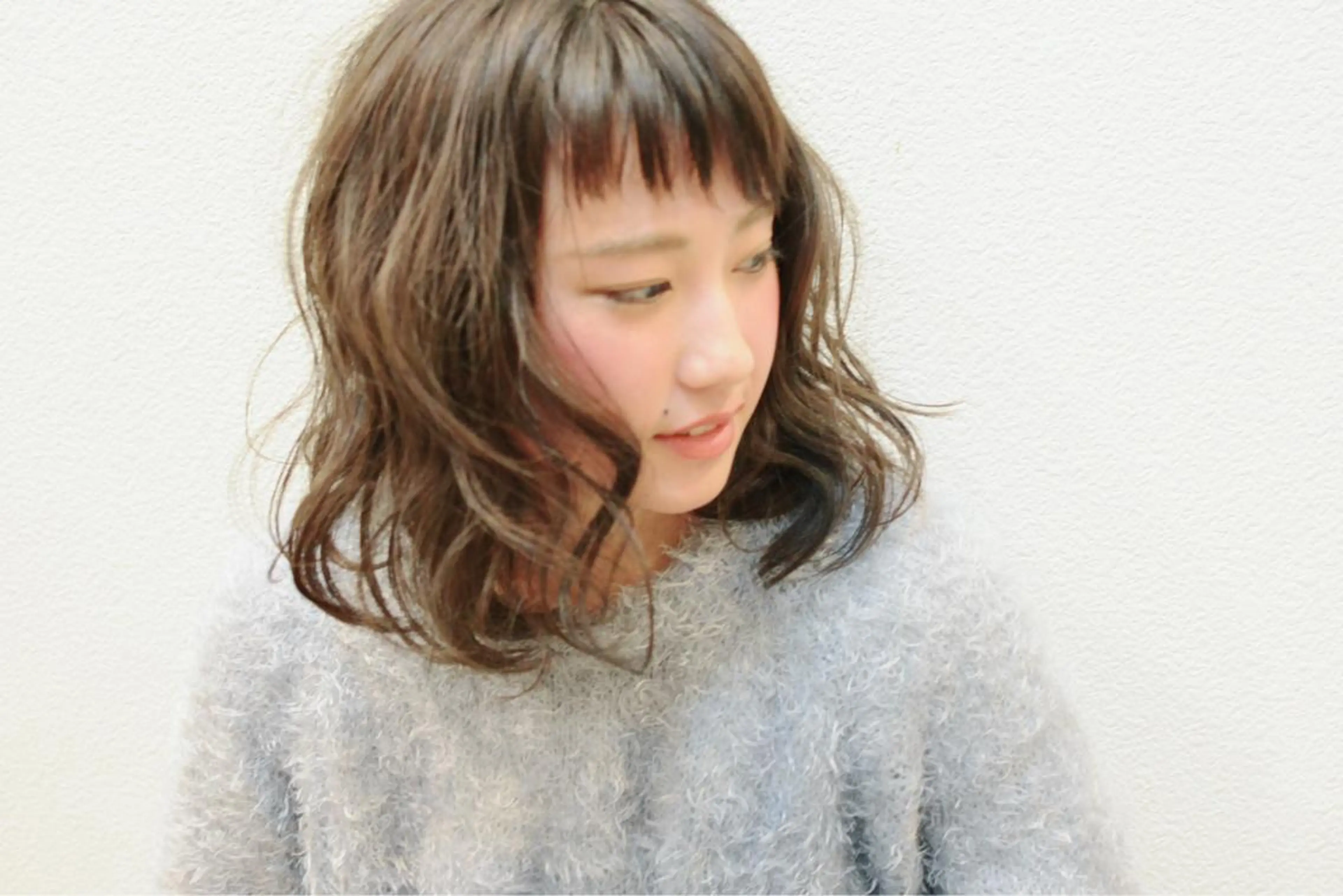 ミディアム ショート、ボブ シマダマサトのヘアスタイル