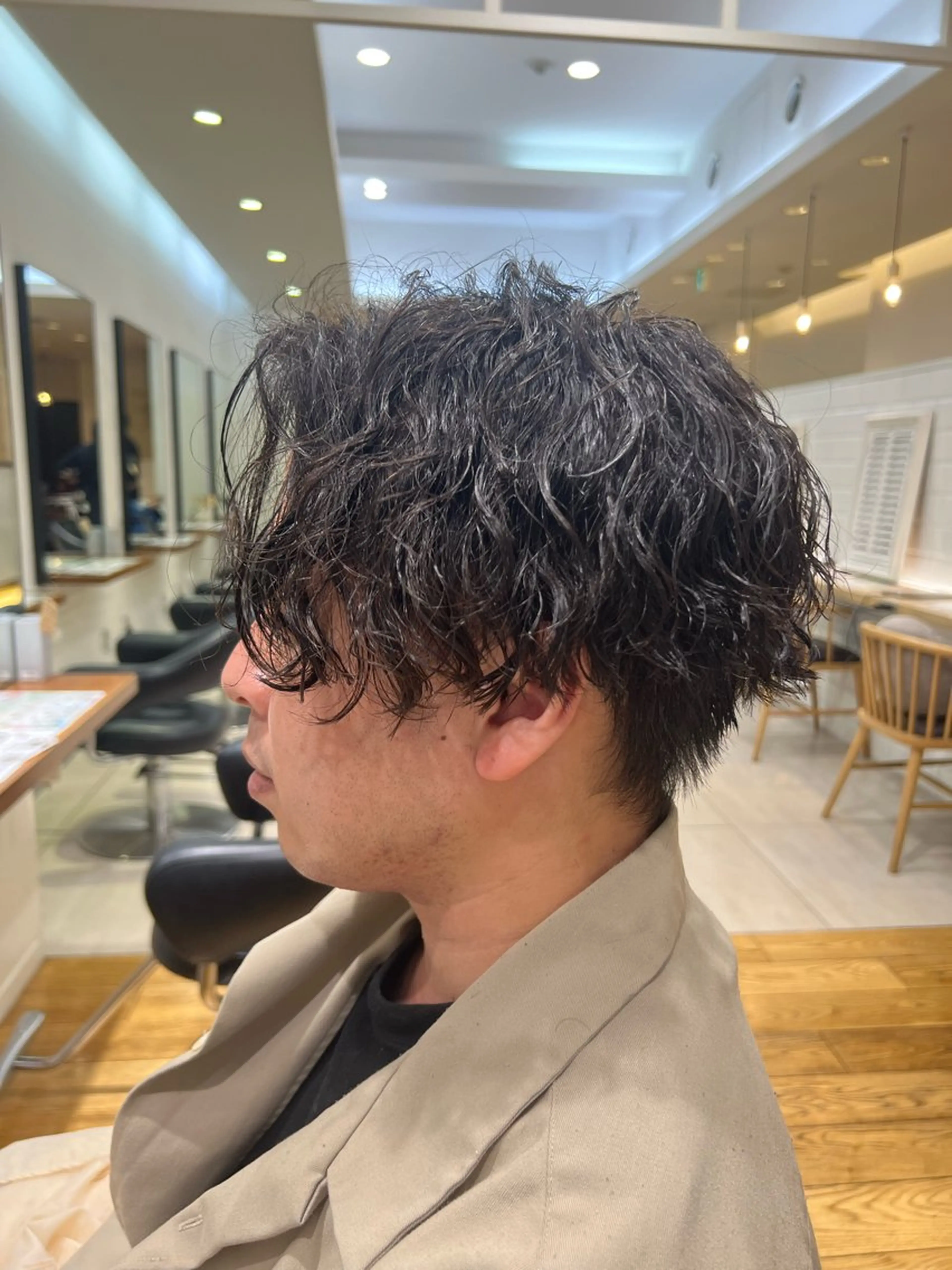 ミディアム カット パーマ メンズパーマ 岩成健志郎のヘアスタイル