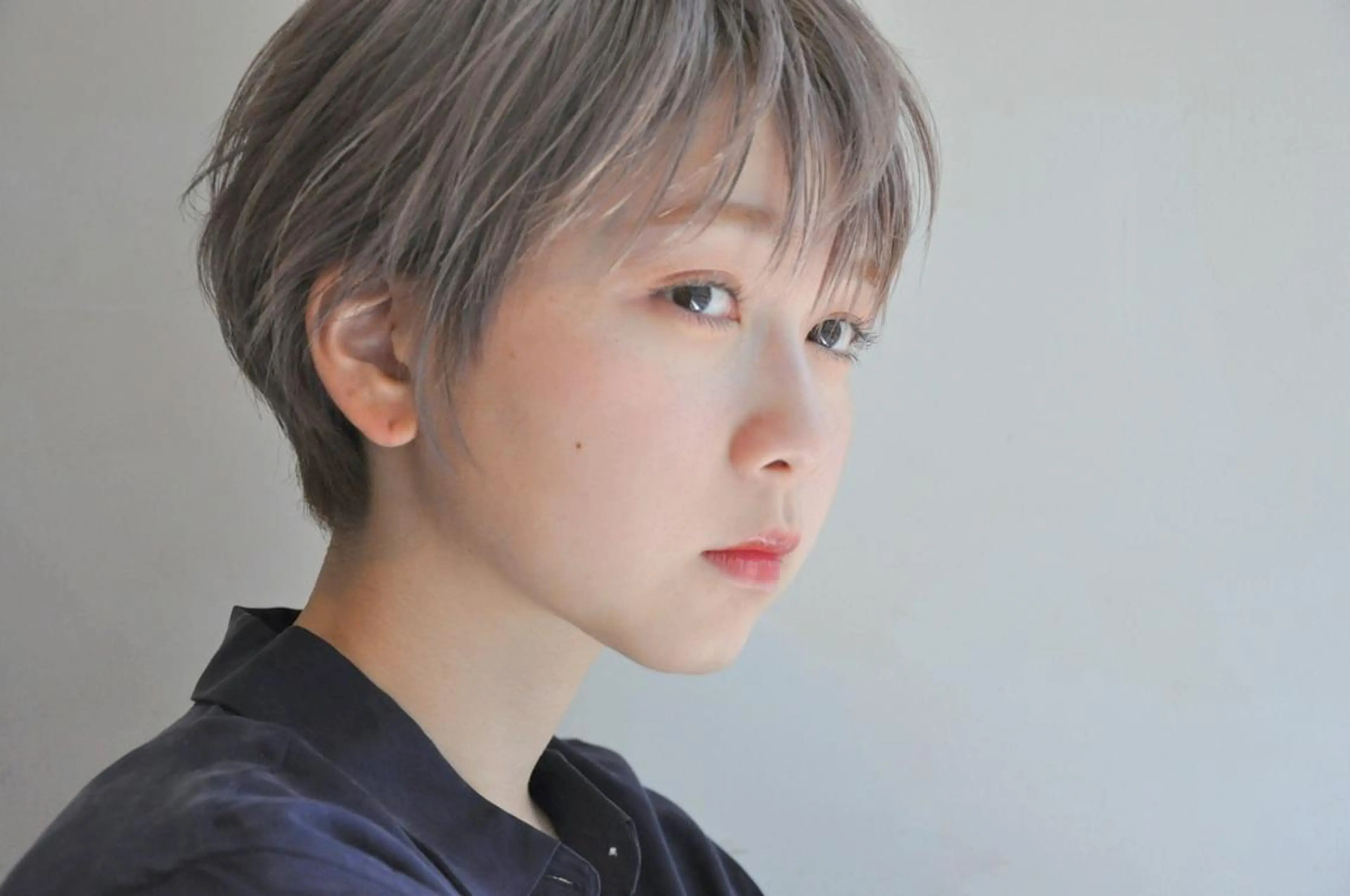 ショート カラー OKAMOTO SUSUMUのヘアスタイル