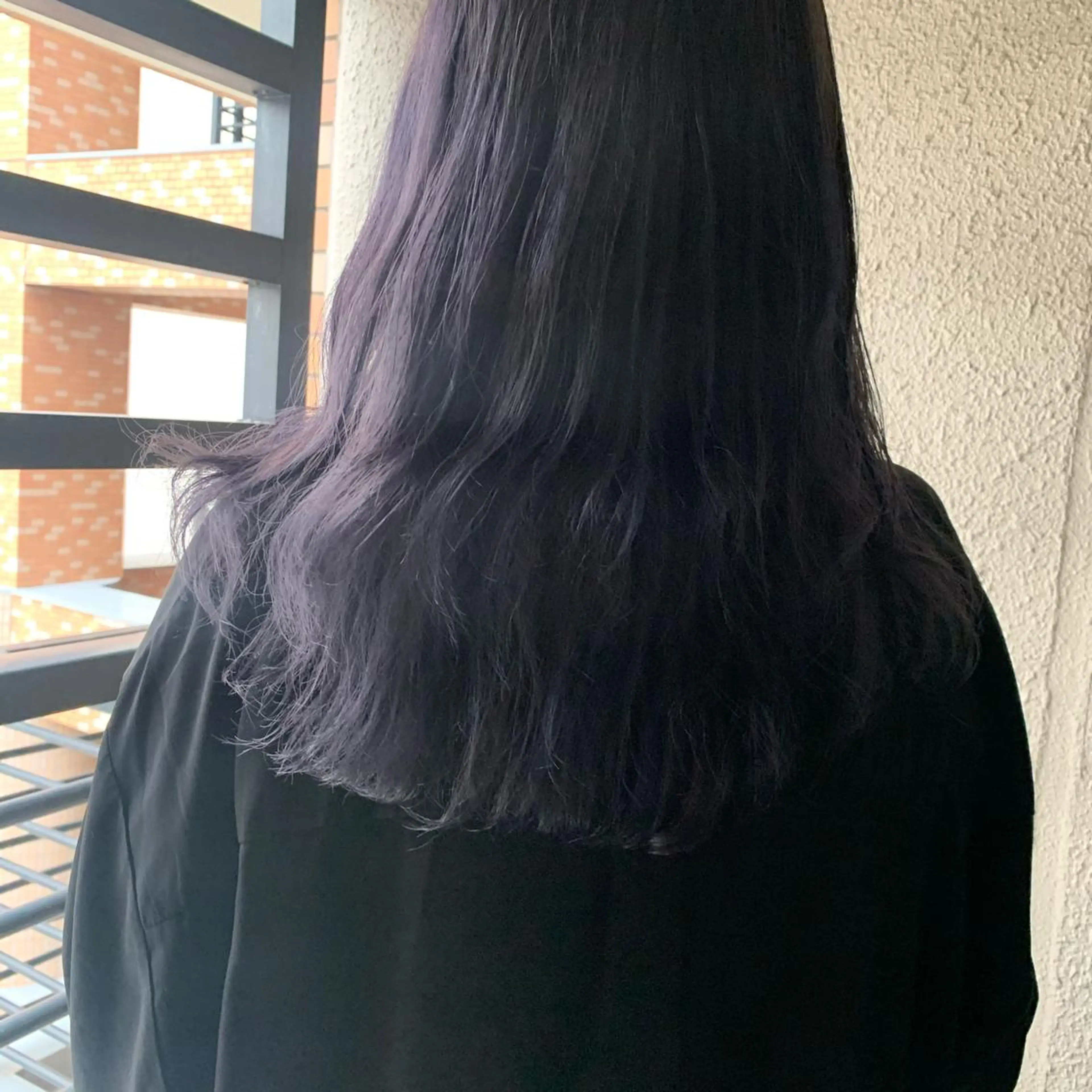 セミロング カラー ブルーカラー ブルーグレー chouette/ 根本優希のヘアスタイル