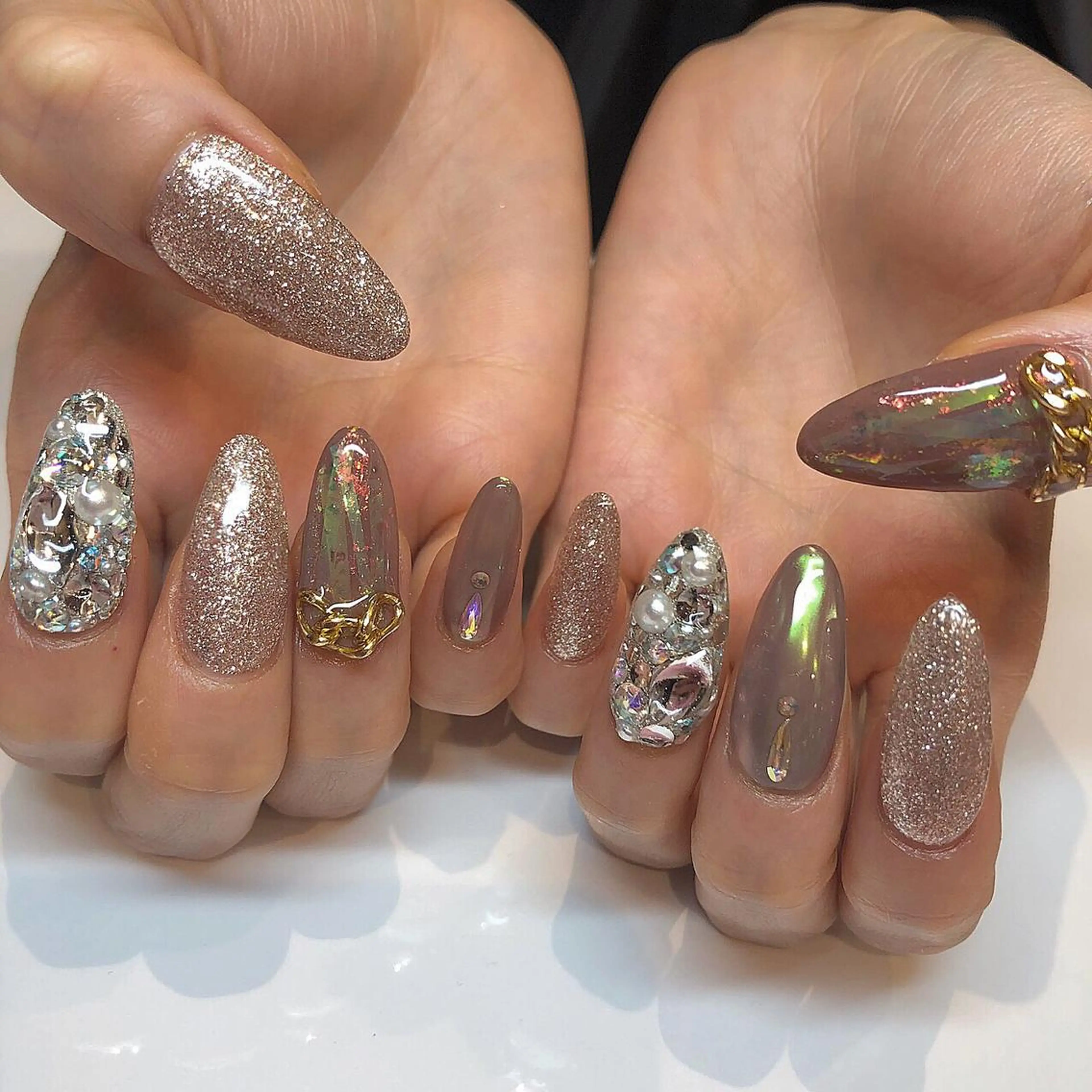 ネイル キラキラネイル ロングネイル 鶴田୨ৎmaison de NALIのネイルデザイン