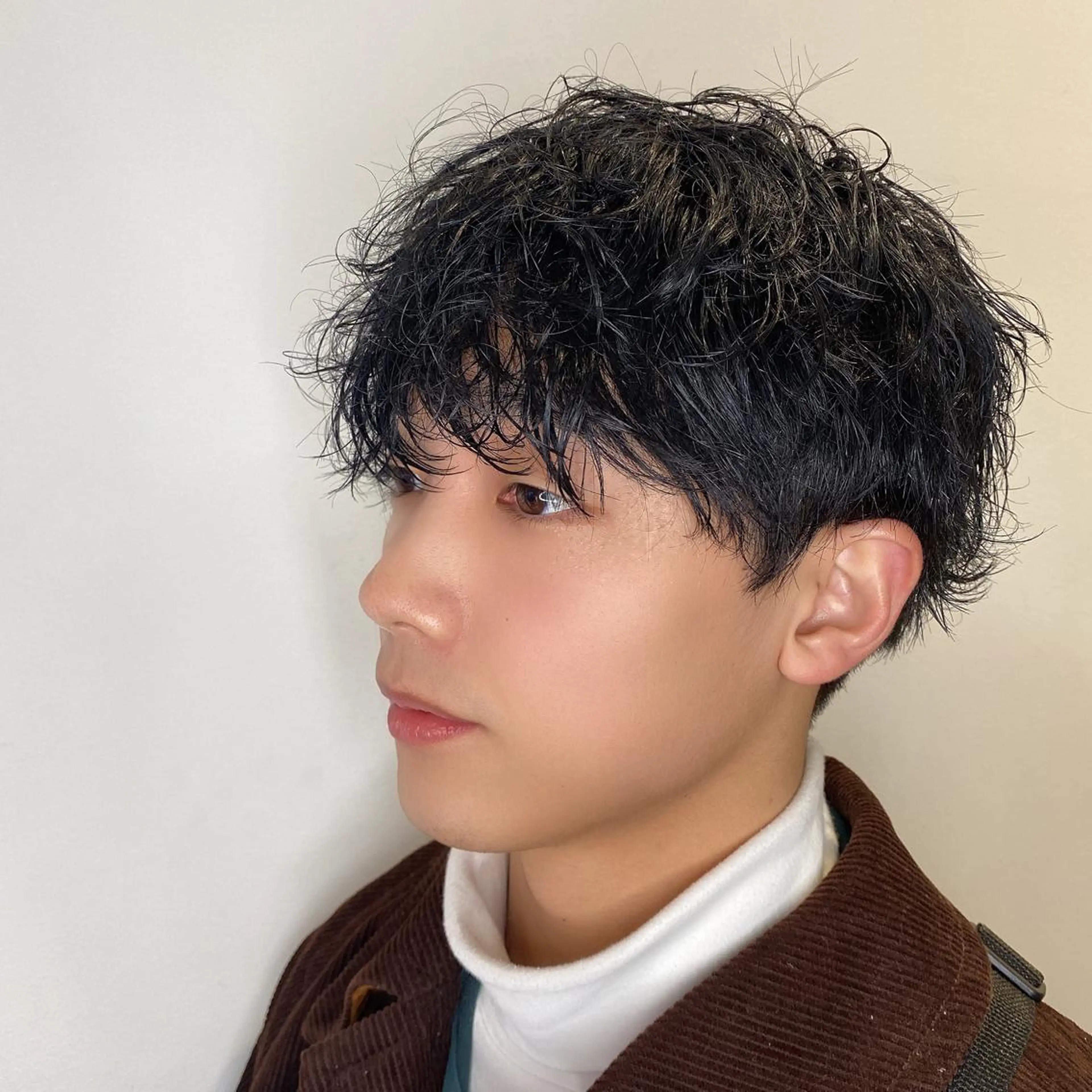 ショート カラー メンズ カット ヘアカラー トリートメント 酸スト/フェザー パーマ/三谷海斗のヘアスタイル