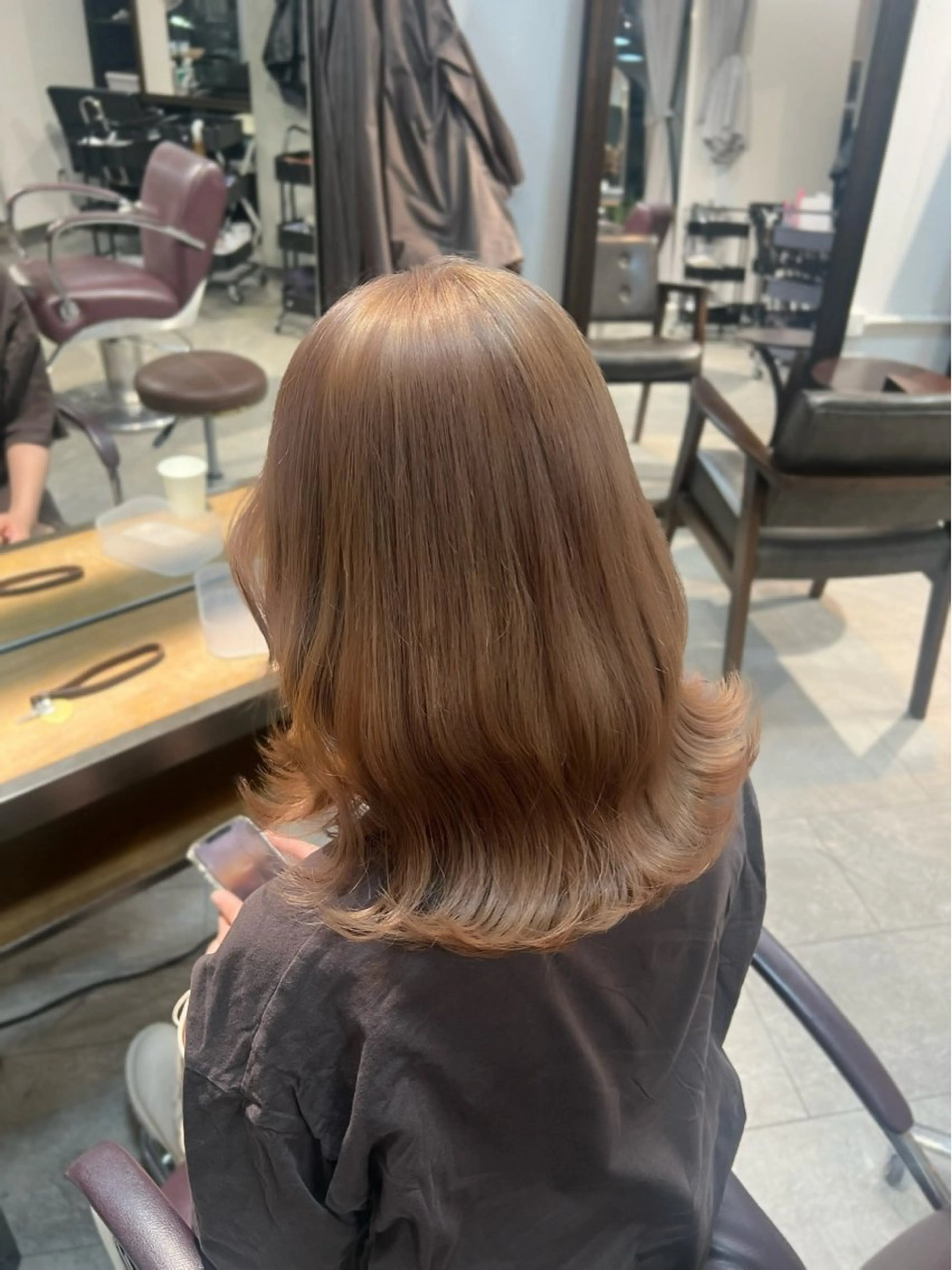 セミロング カラー ヘアアレンジ Lani5710所属・🎀ハイトーン・艶 カラー HANA🎀のヘアスタイル