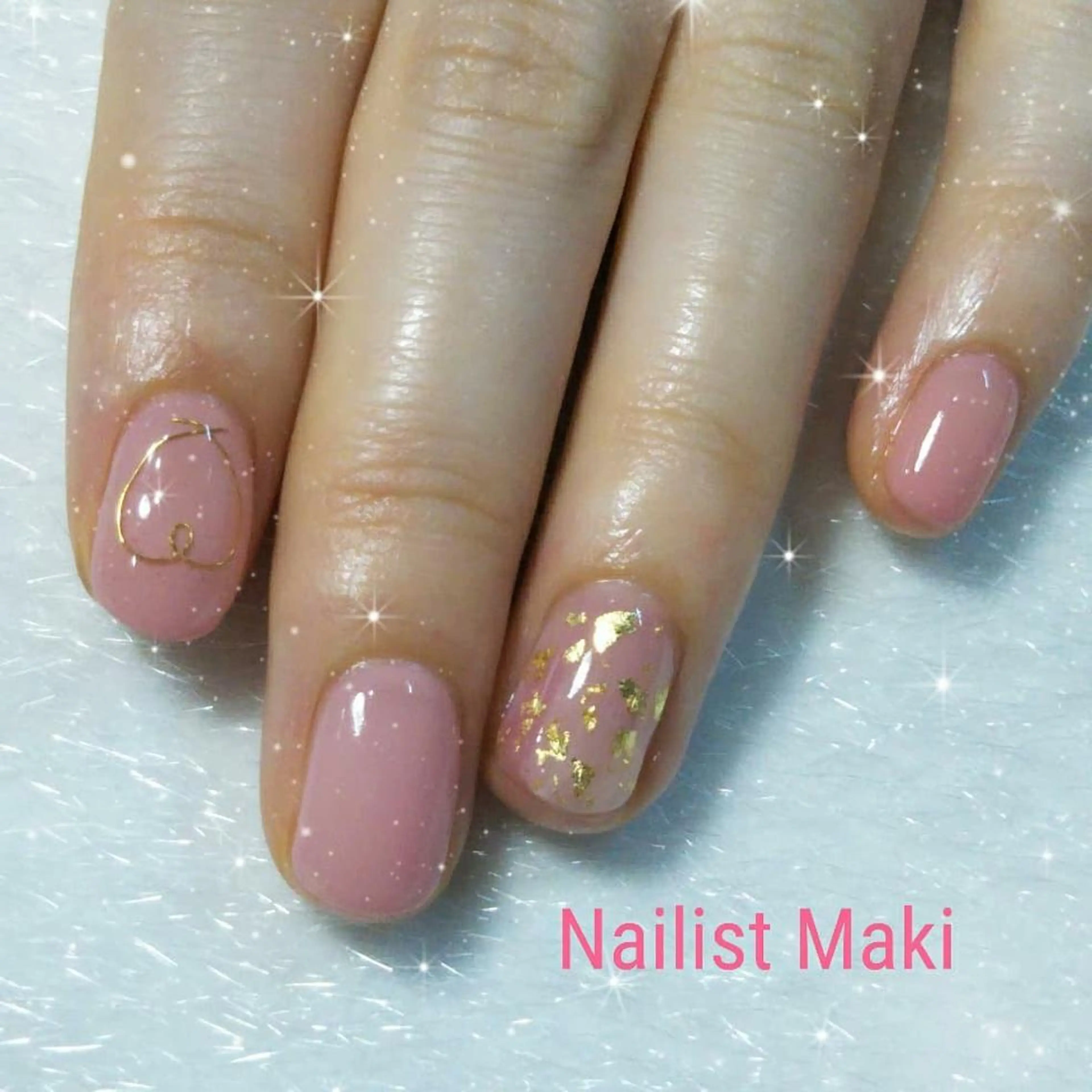 ネイル 小顔・毛穴・たるみ ネイル　似内真樹のエステ・リラクイメージ