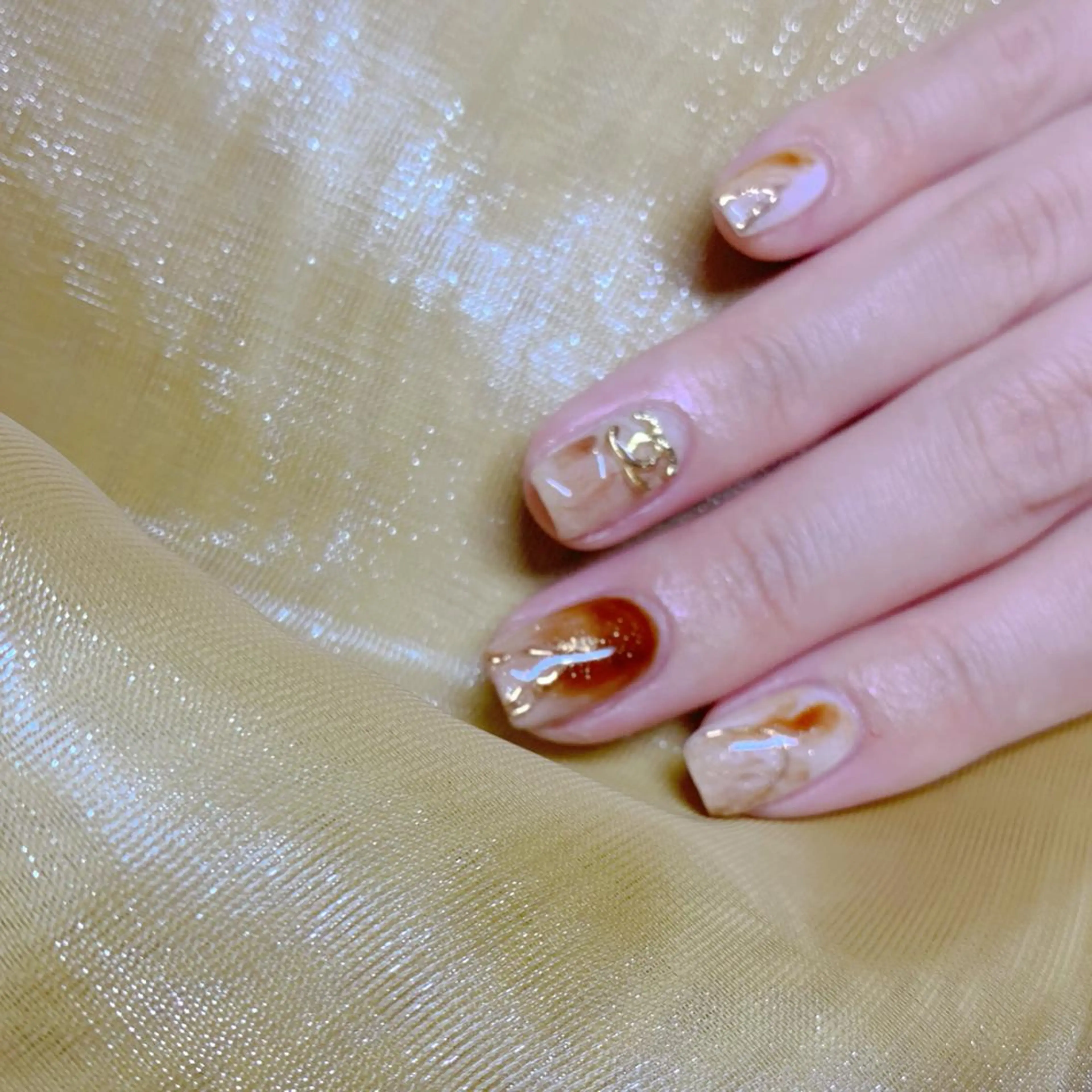 ネイル オーロラネイル フットネイル フレンチネイル ジェルネイル 韓国ネイル 【ENサロン】 Rei🎀Nailのネイルデザイン