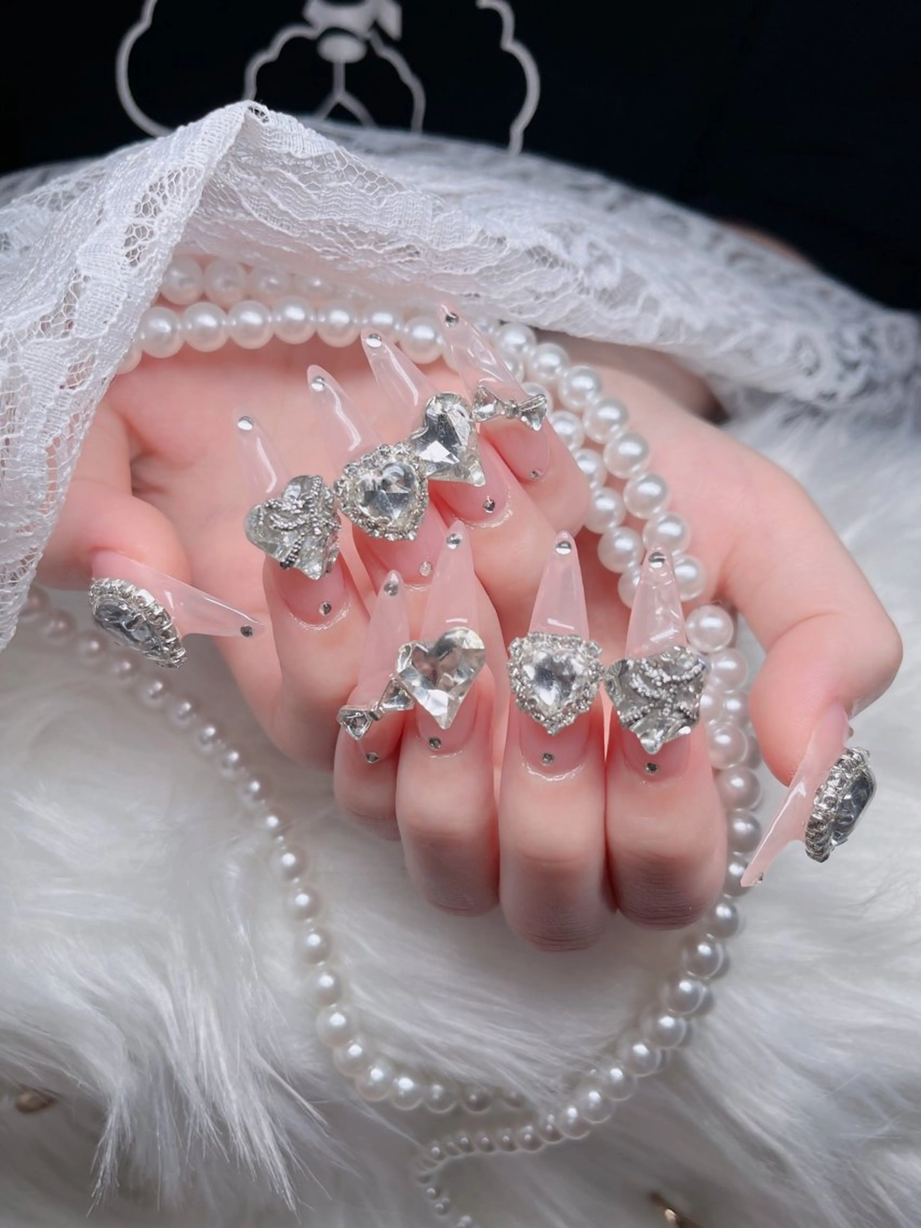 ネイル フレンチネイル ジェルネイル ハロウィン キラキラネイル 韓国ネイル H.baby Nail Salonのネイルデザイン