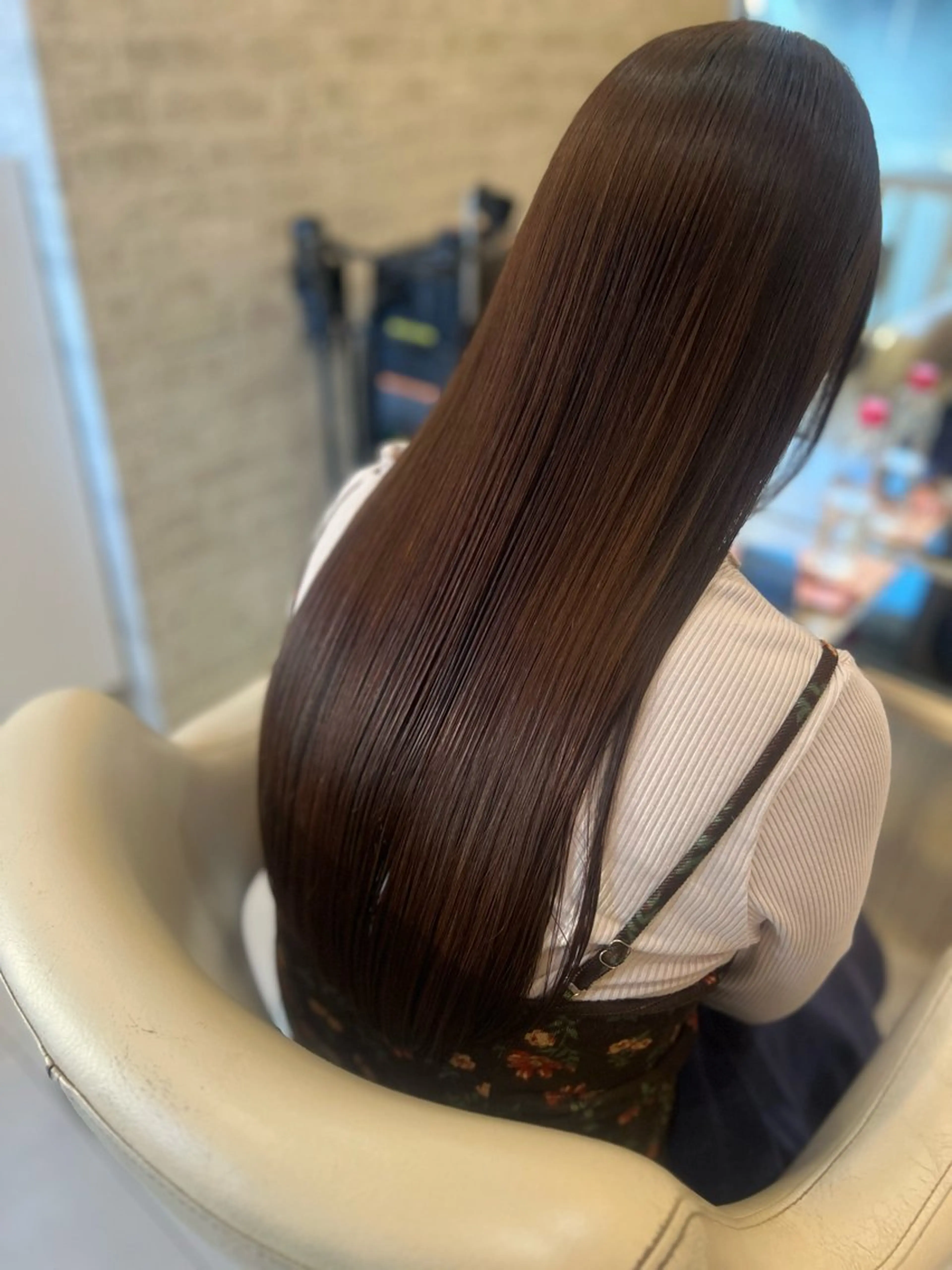 （ヘアケア体験）UVカット効果１ヶ月間🕶️カラーリング色持ち、艶、ダメージ予防＆内部補修【ゴールドコース】の写真