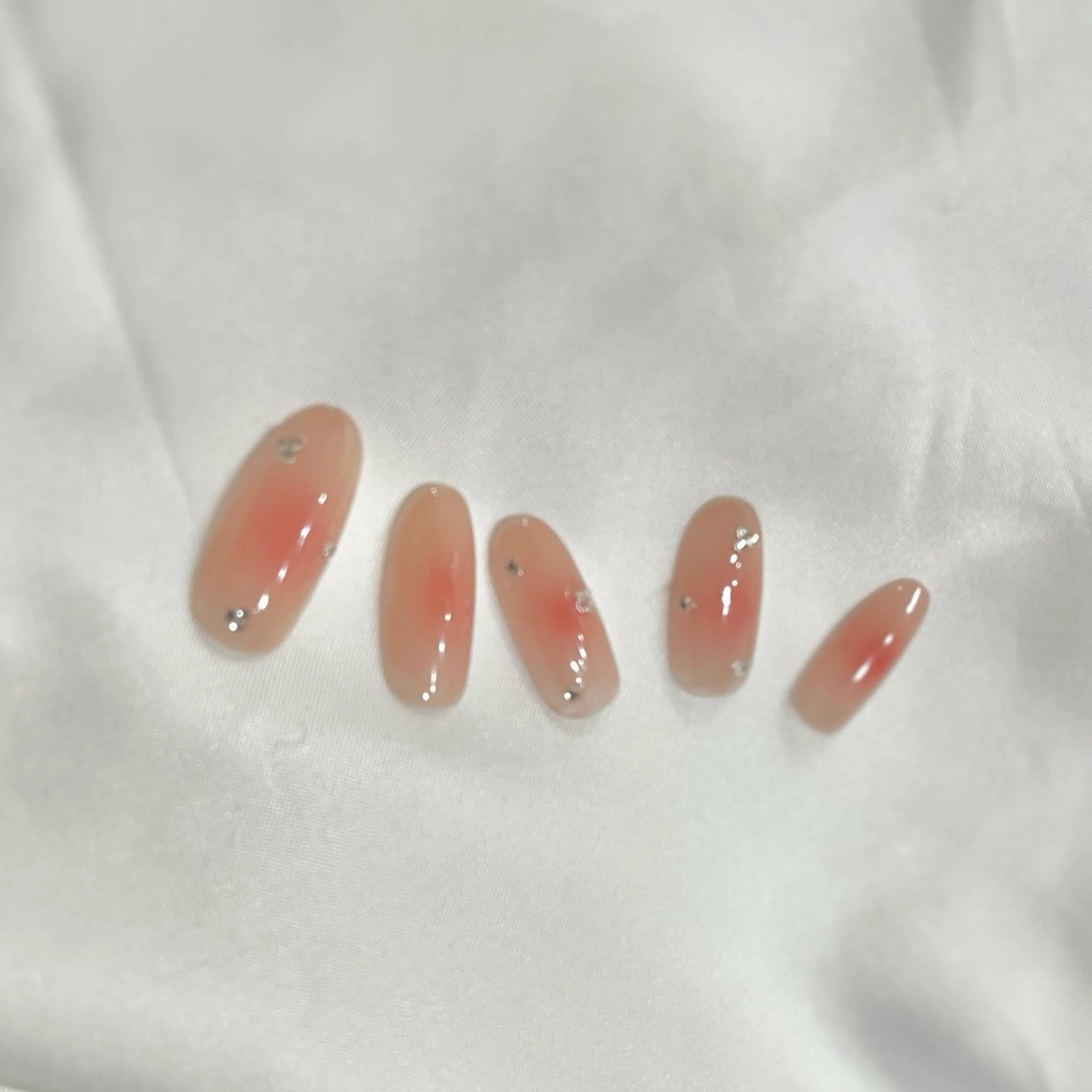 デザインチークネイル［オフ代込み］の写真