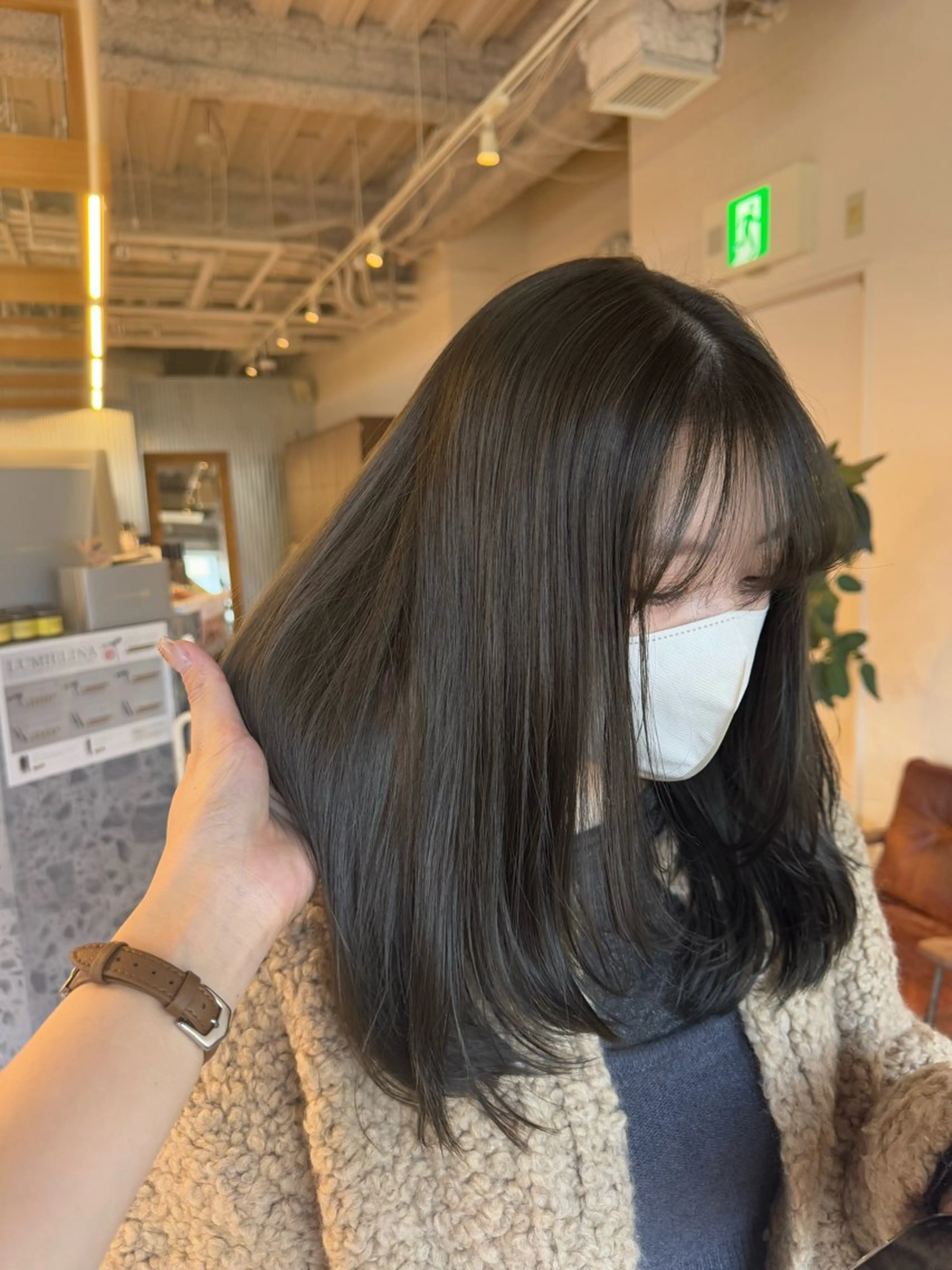 セミロング MASHUchayamachi所属・まほ／レイヤーカット /透明感カラーのヘアスタイル