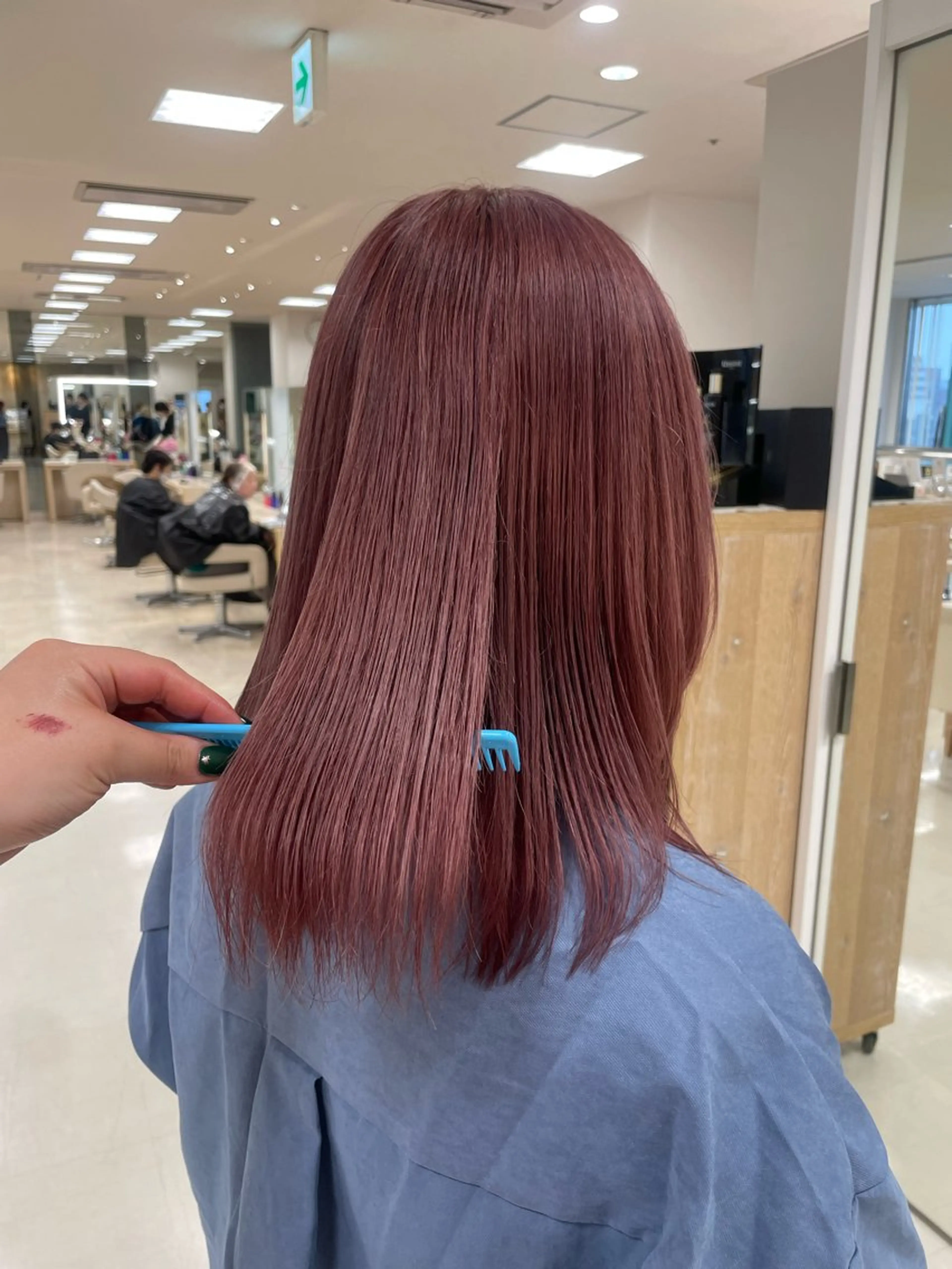 セミロング カラー ヘアアレンジ 🍒KIKUCHI KANAE🍒のヘアスタイル