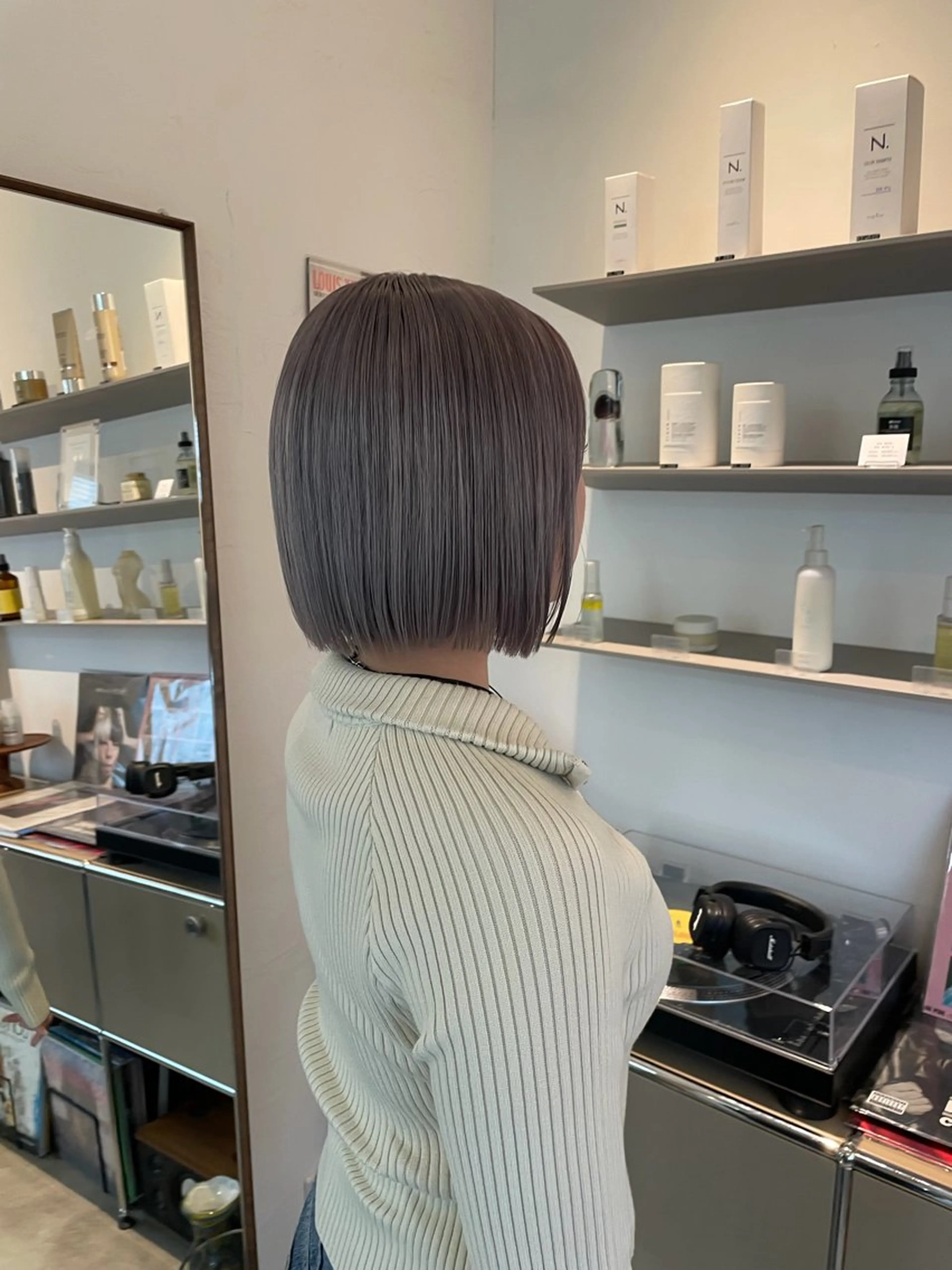 ミディアム カラー シルバー ヘアカラー Tsukasa/ ハイトーン/寒色のヘアスタイル