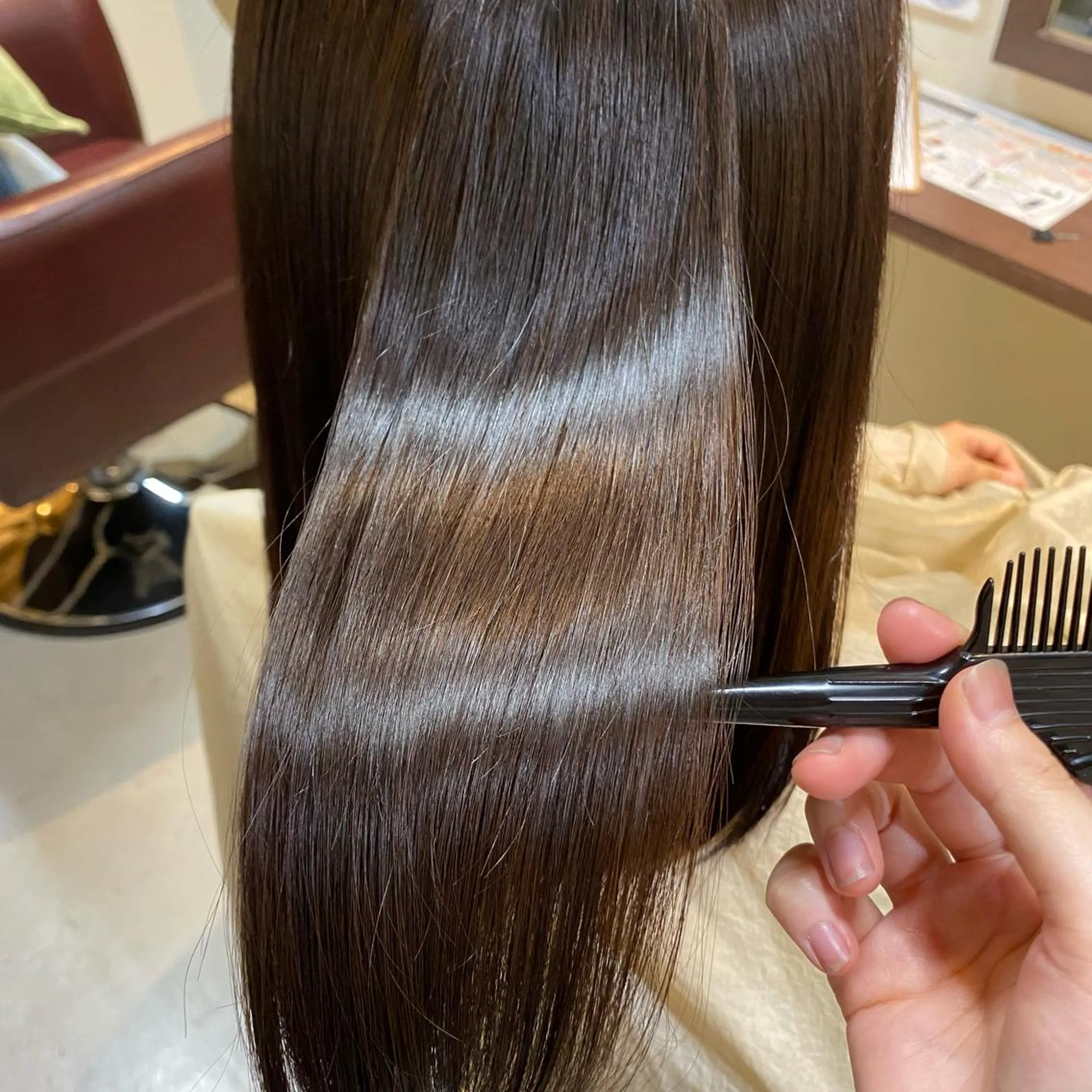 ミディアム 水谷 菜央のヘアスタイル