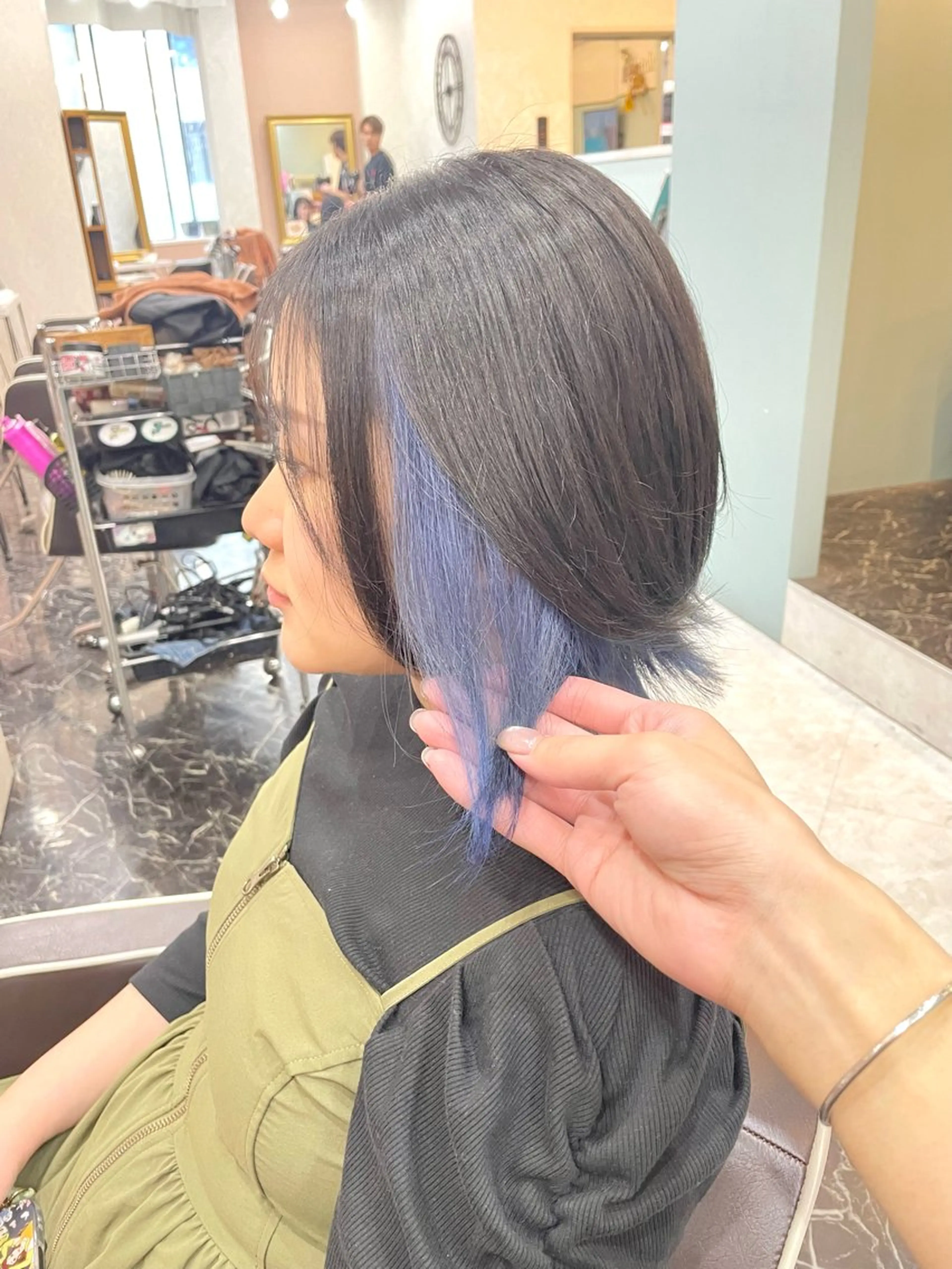 セミロング カット ヘアカラー 亀川蓮 Agu hairのヘアスタイル