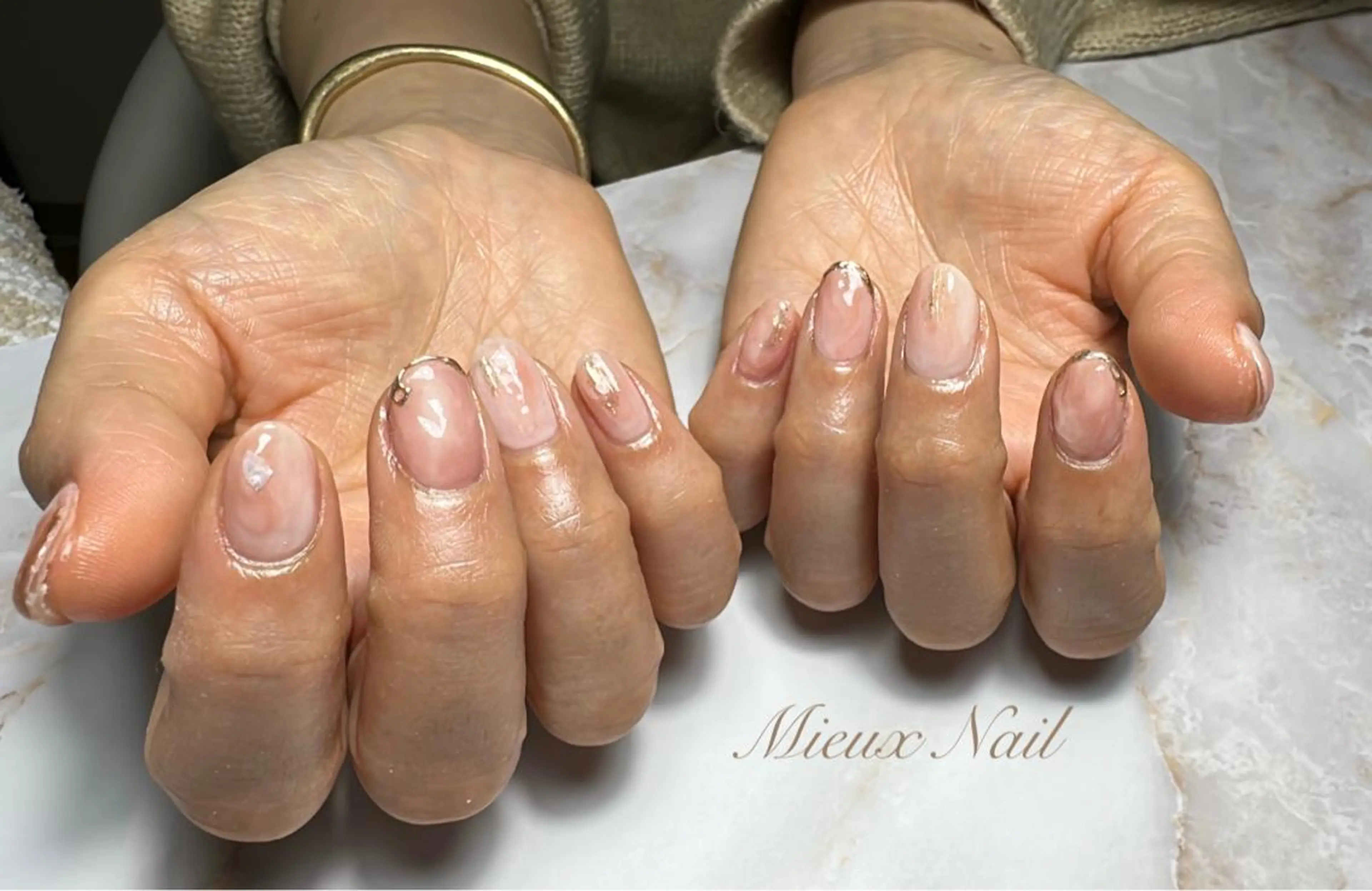 ネイル ブルー ミラーネイル ニュアンスネイル ピンク 春ネイル ハンドネイル 市川 麻衣子のネイルデザイン