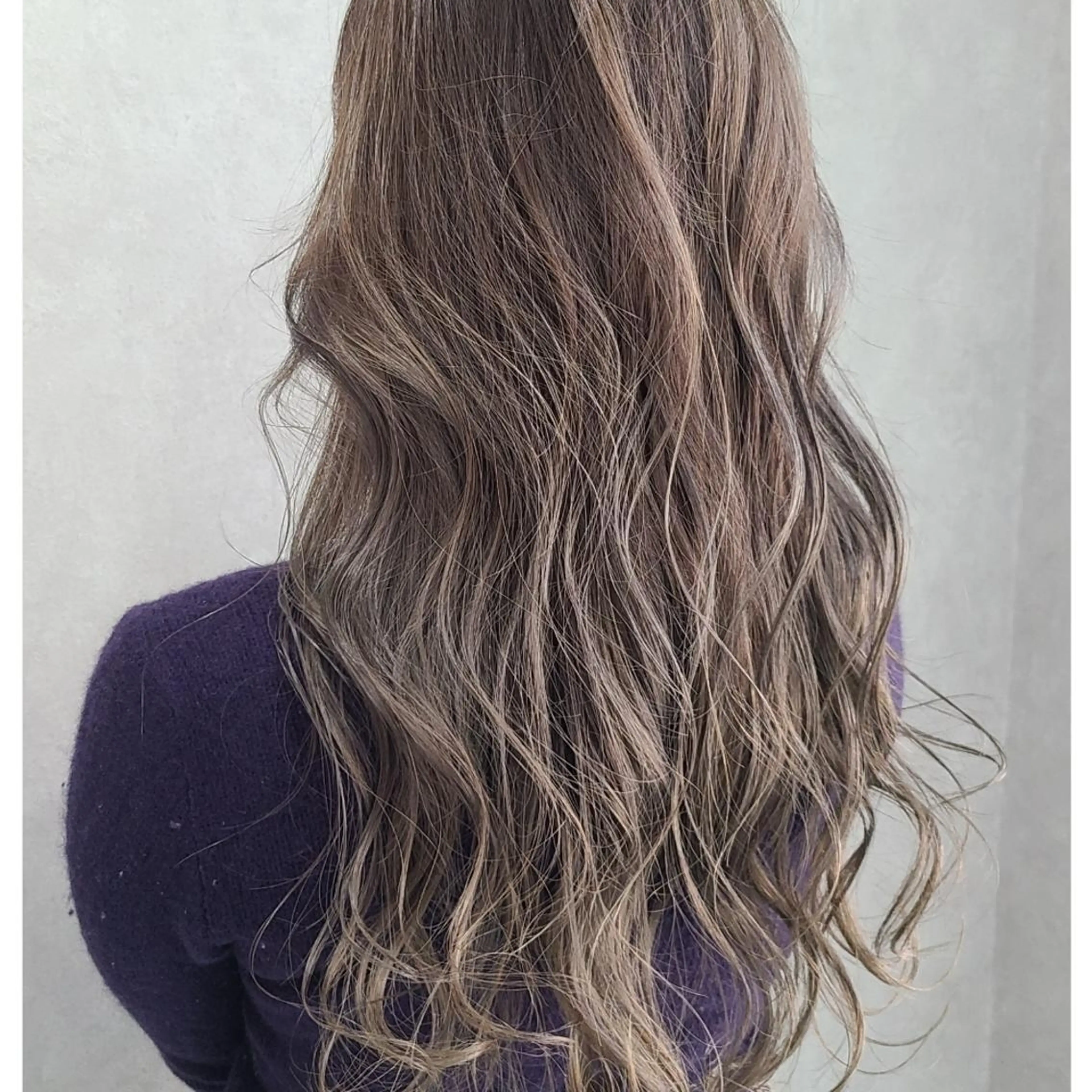 ロング カラー ベージュカラー グラデ❣️インナー 派手髪Fumiyoのヘアスタイル