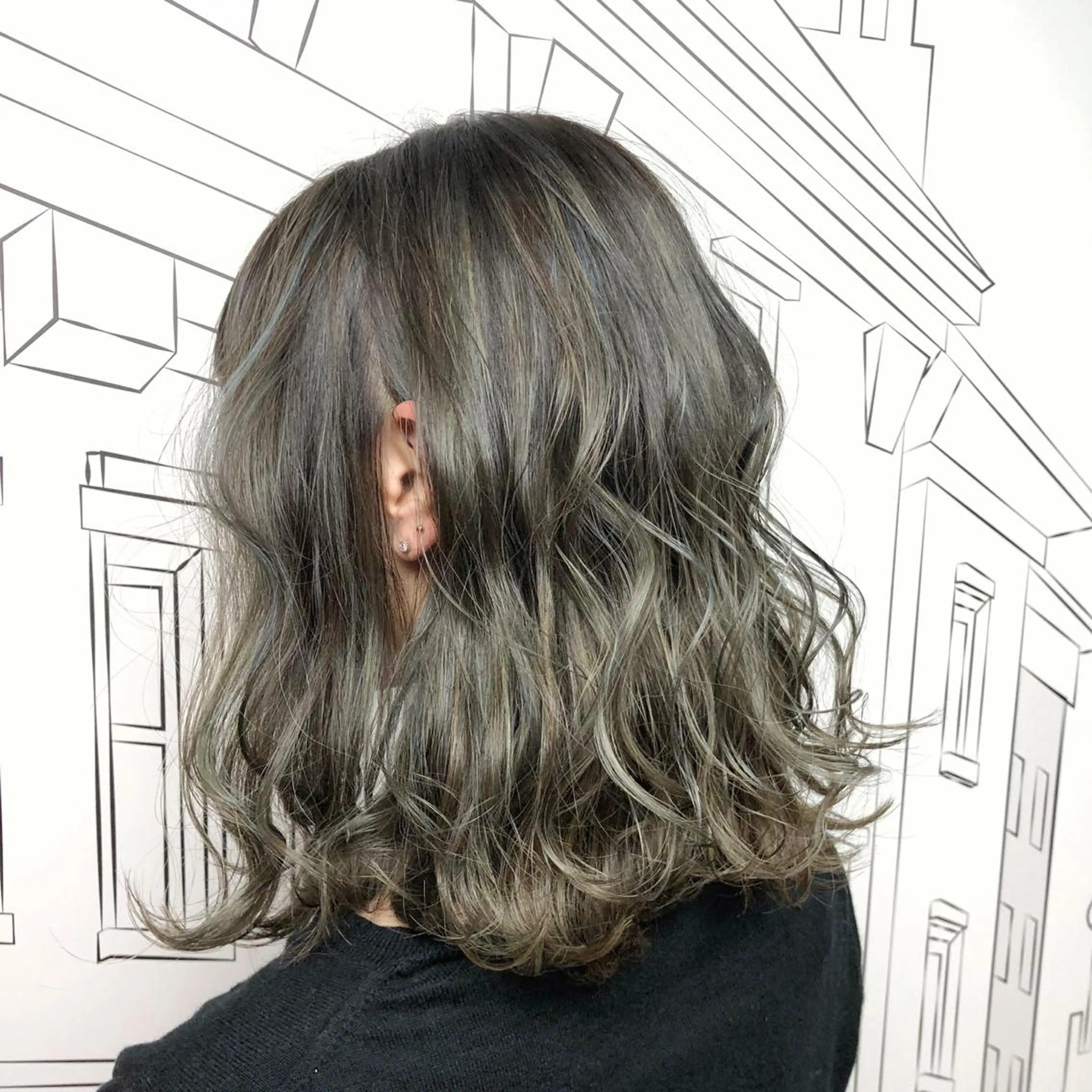 ミディアム カラー グレージュ ハイライトカラー 外国人風カラー ハイライト レイヤー⭐️カラー ⭐️平川雅史のヘアスタイル