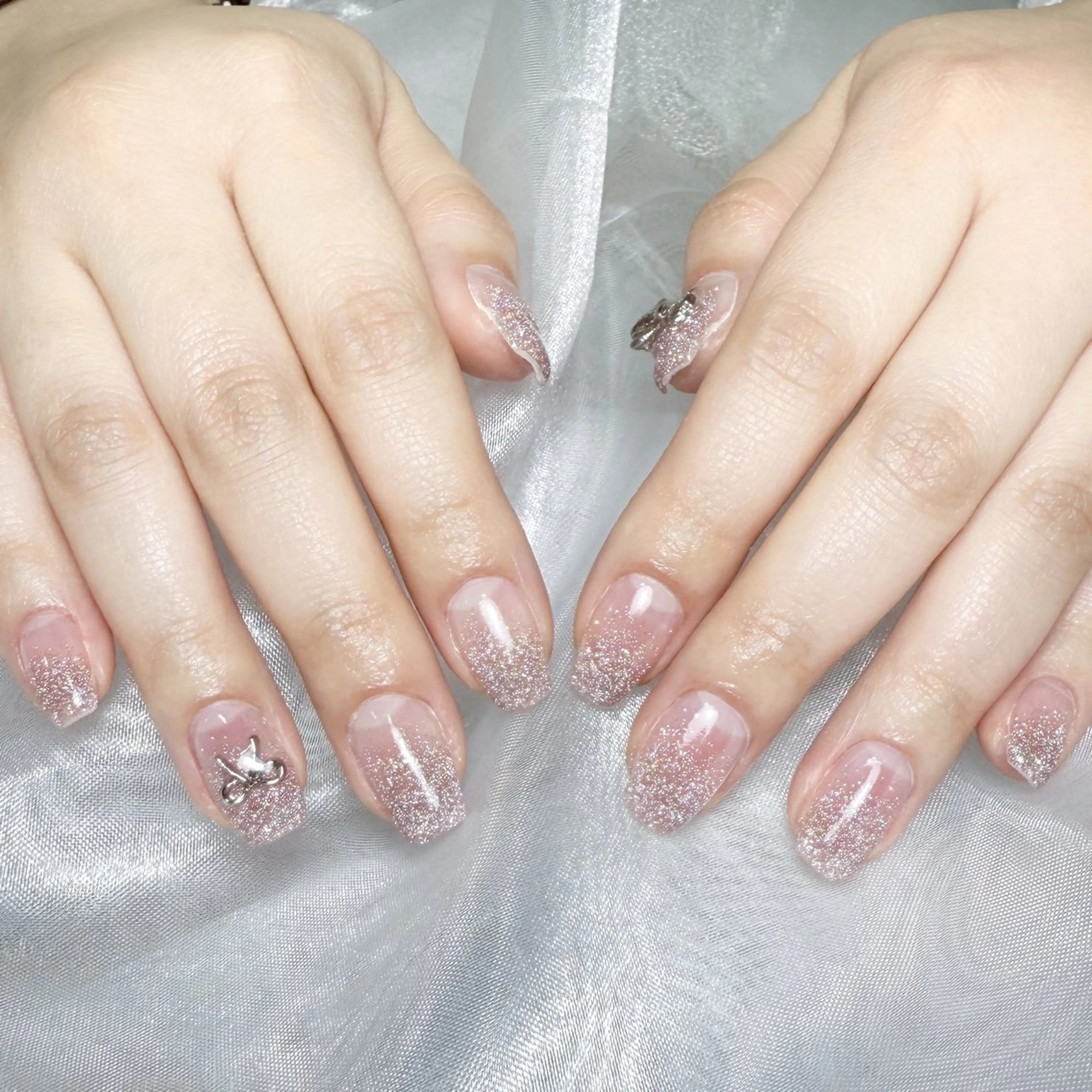 メンズ ネイル メンズ韓国風 アートネイル オーロラネイル ガーリー キラキラネイル ハンドネイル Nail salon 木にいるのネイルデザイン