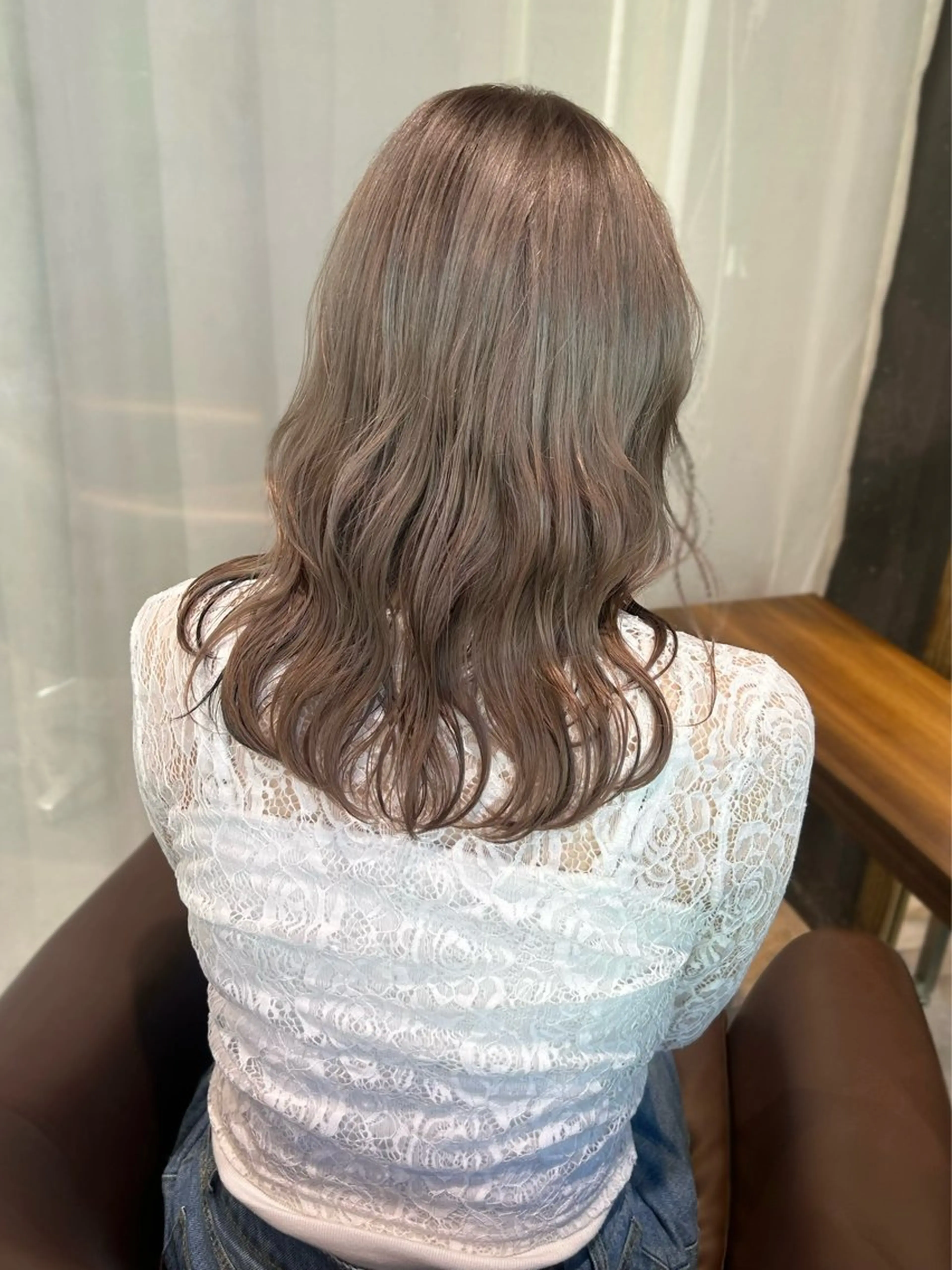 ブリーチなしダブルカラー＋カットの写真