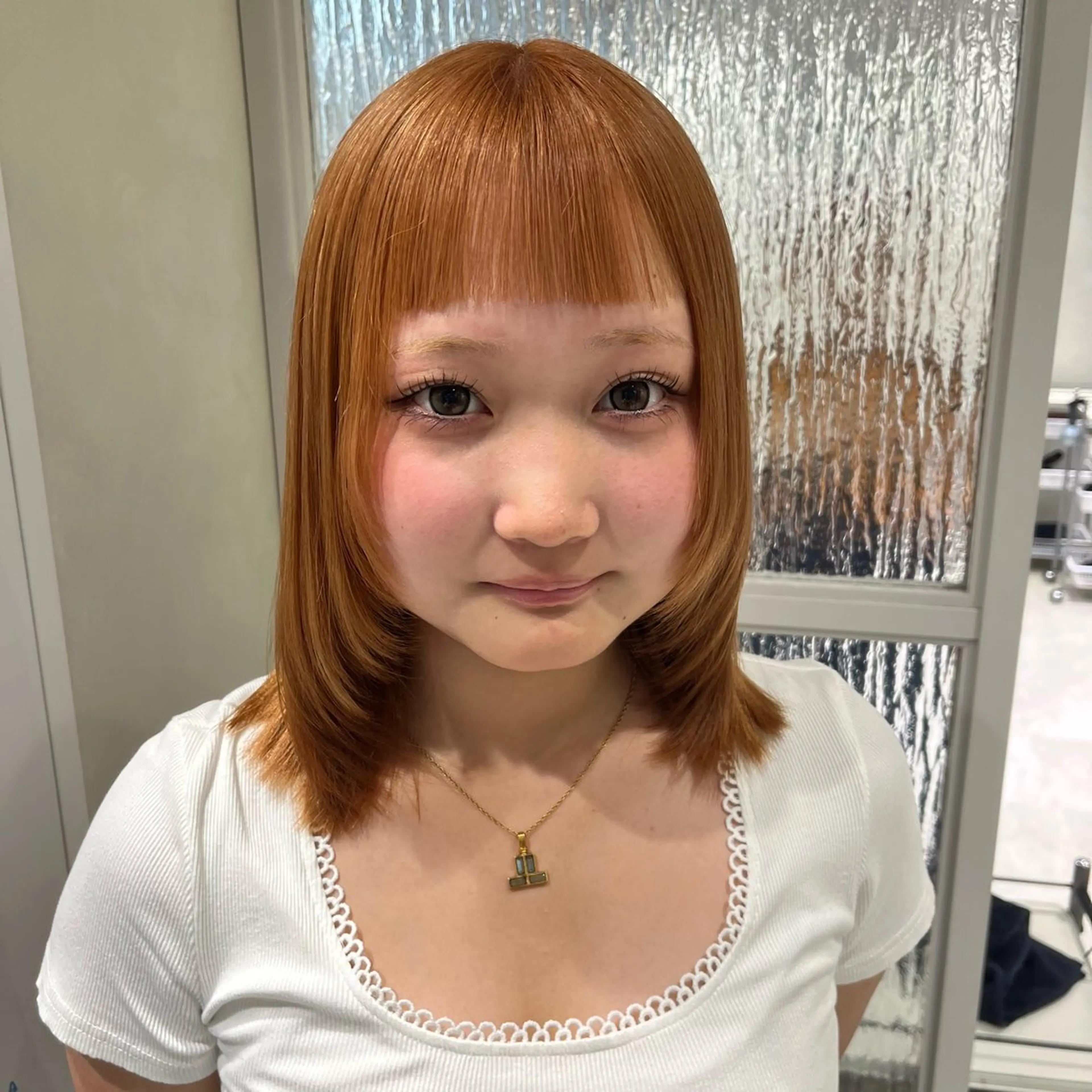 ミディアム レイヤーカット 💖ブリーチ/暖色 𝐘𝐮𝐢💖のヘアスタイル