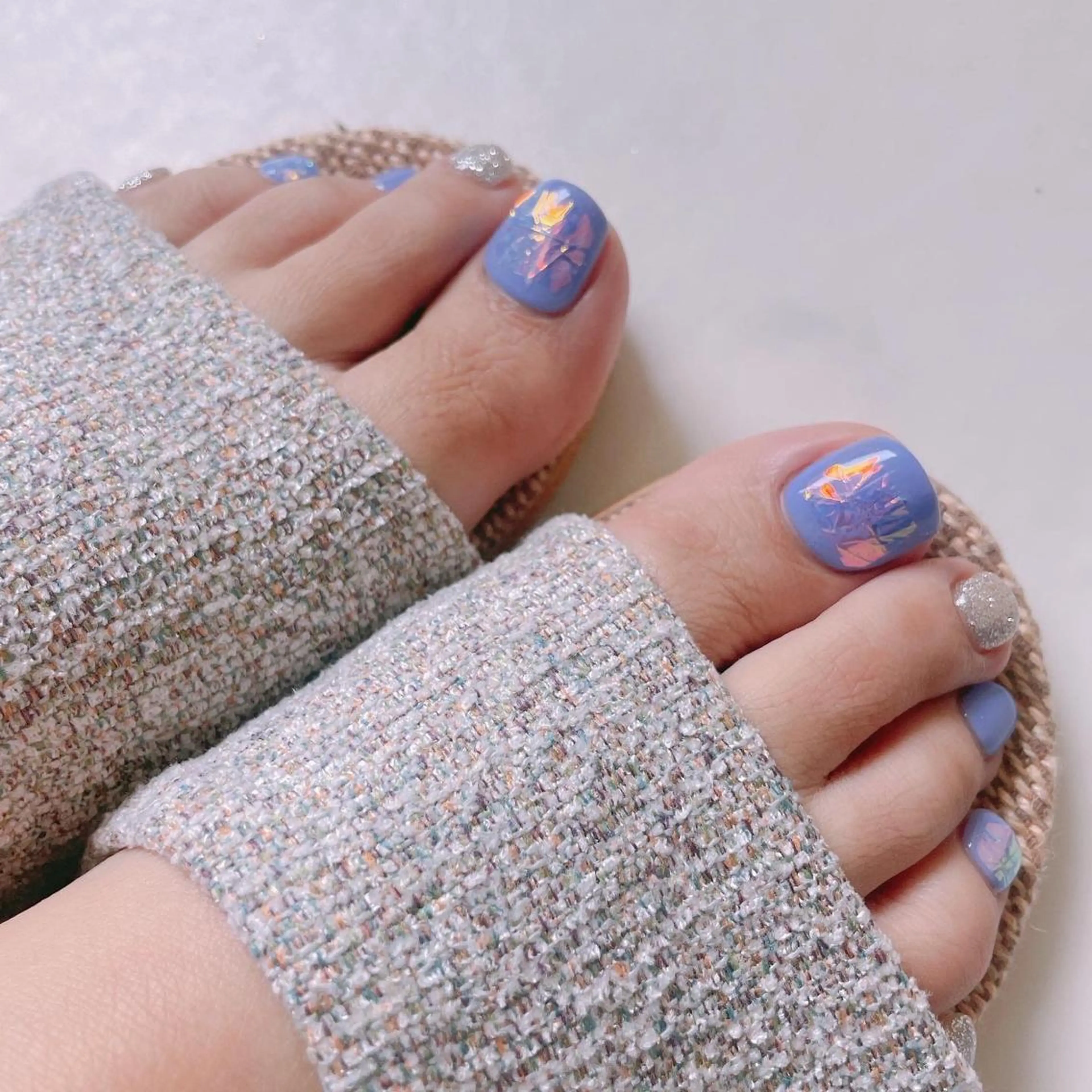 フットネイル👣🤍ワンカラー＋ニュアンスアート（1本）🌟¥6000（オフなし）の写真