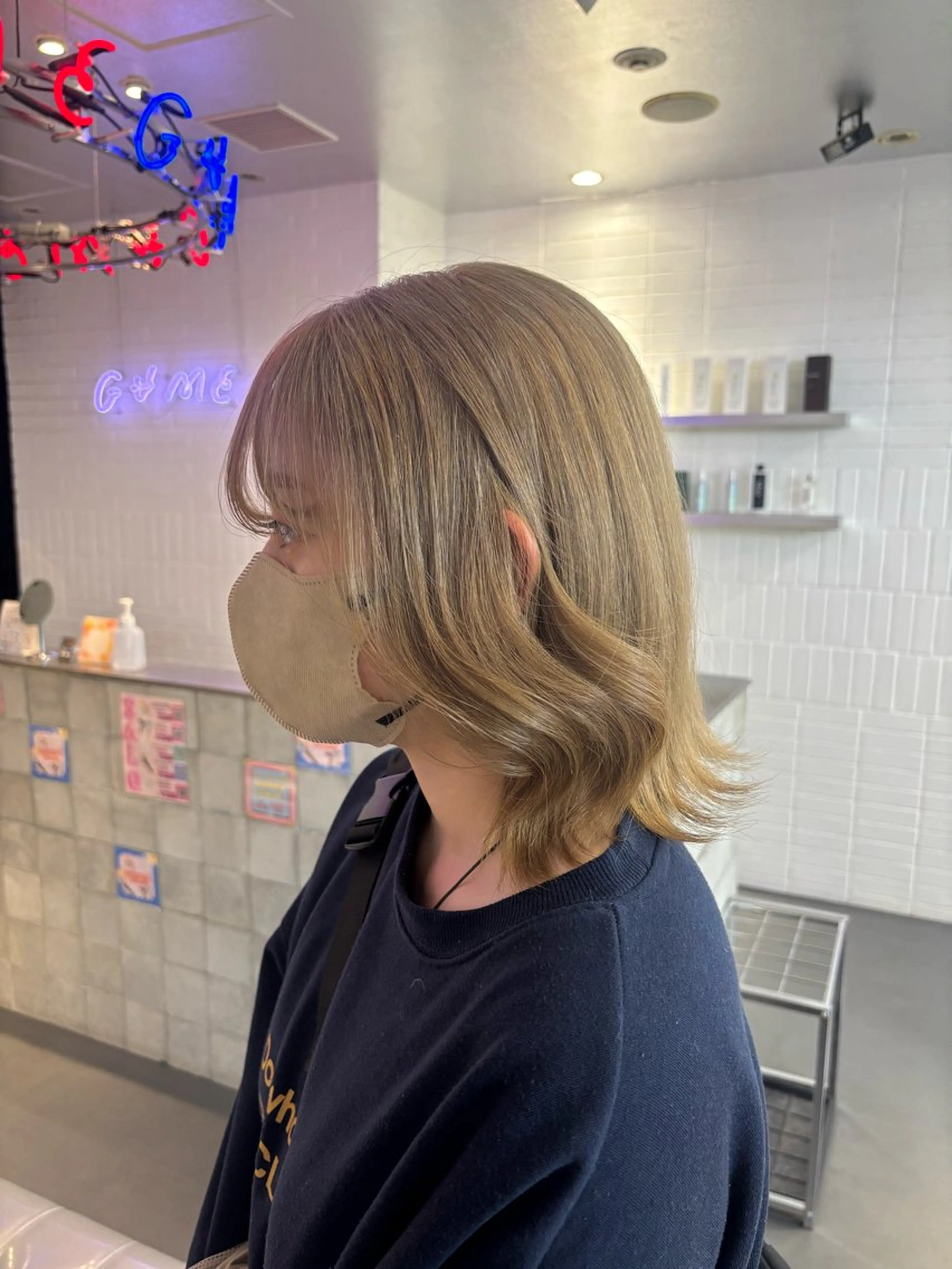 ミディアム カラー ベージュカラー オリーブベージュ ヘアカラー ハイトーン sala 透明感🎀💭のヘアスタイル