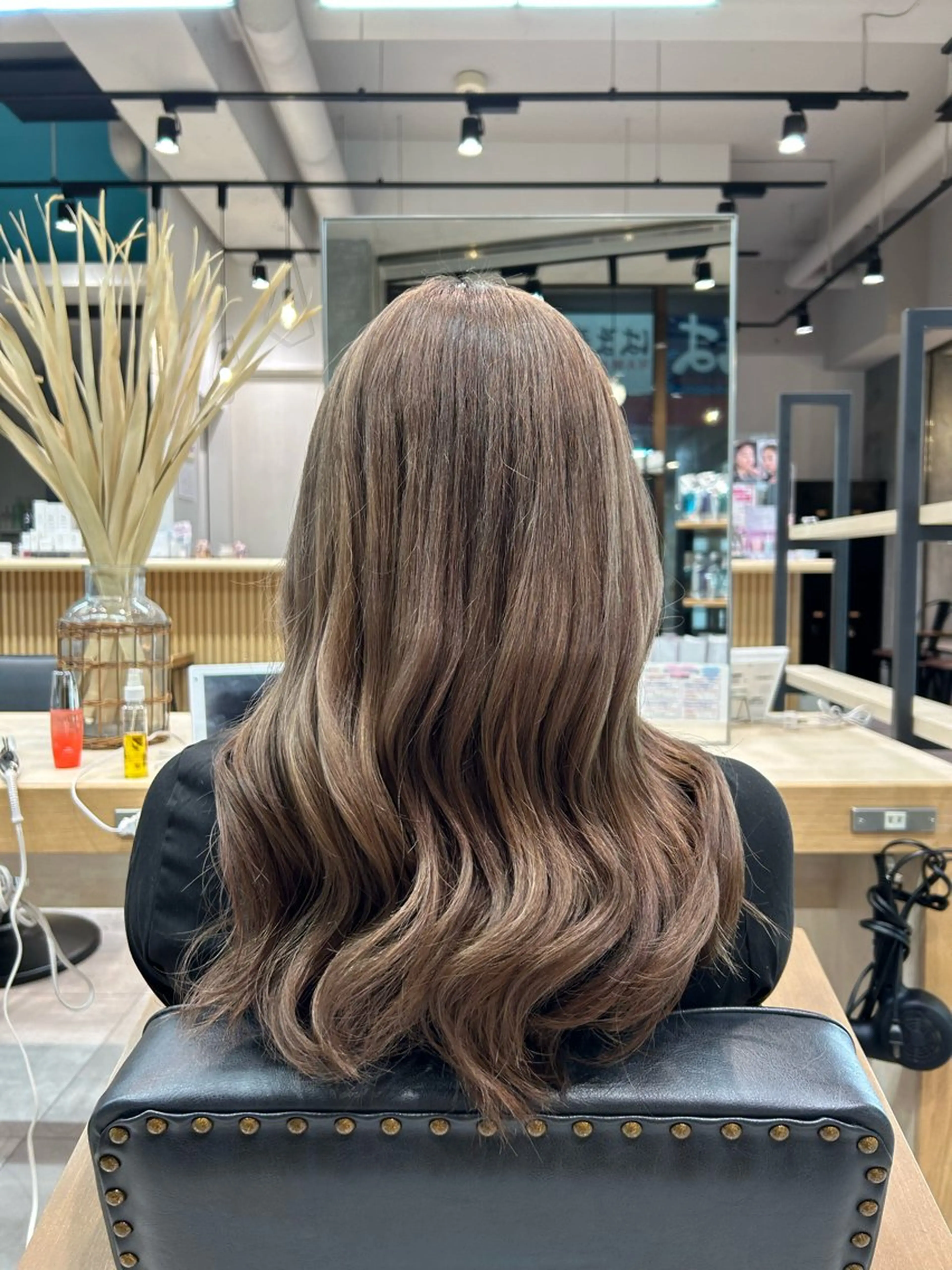 セミロング ヘアカラー ショート・ボブ 🌈chinaのヘアスタイル