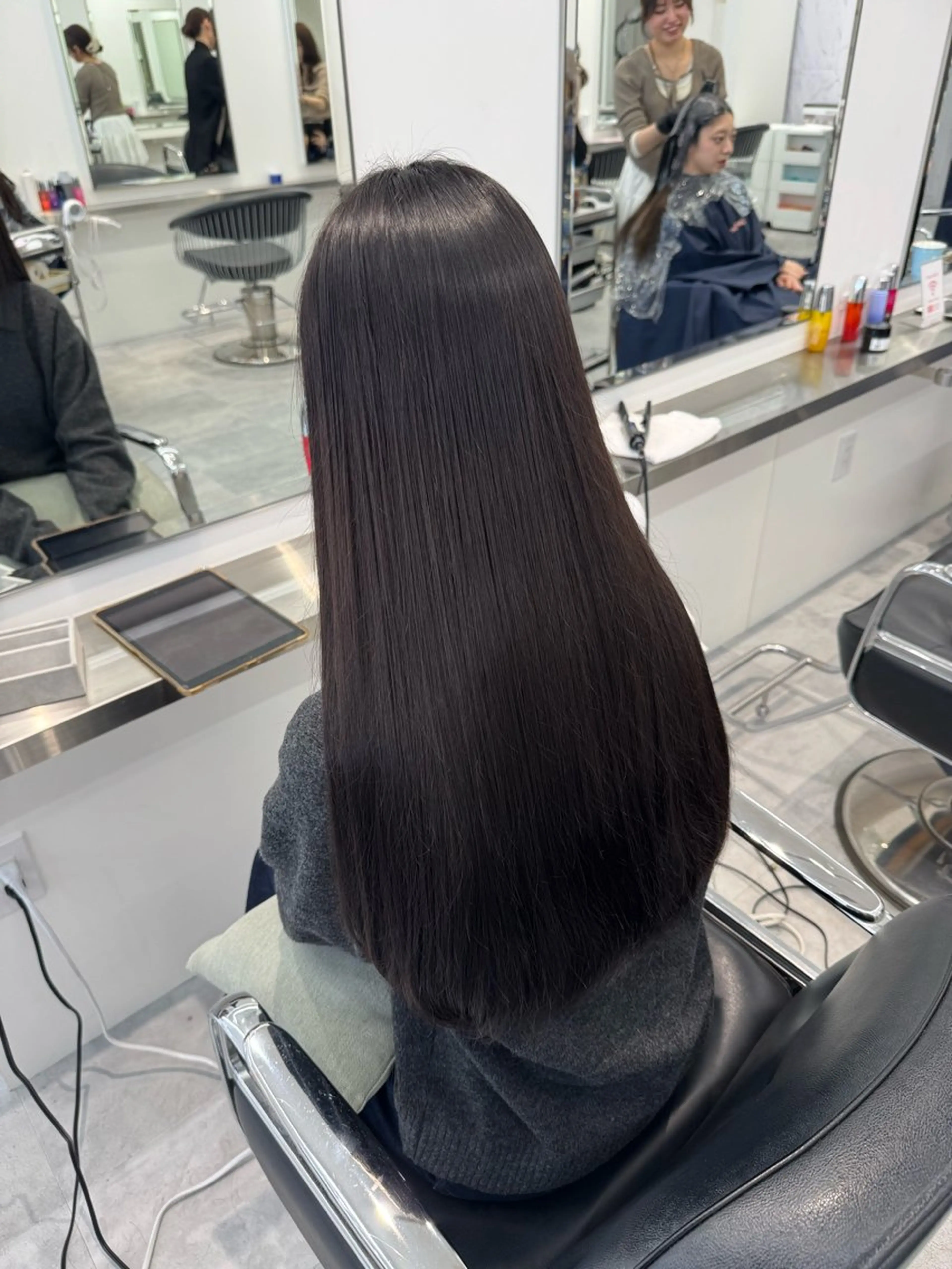 ロング カラー カット ヘアカラー Parve  Mix 🫧梶川虹のヘアスタイル