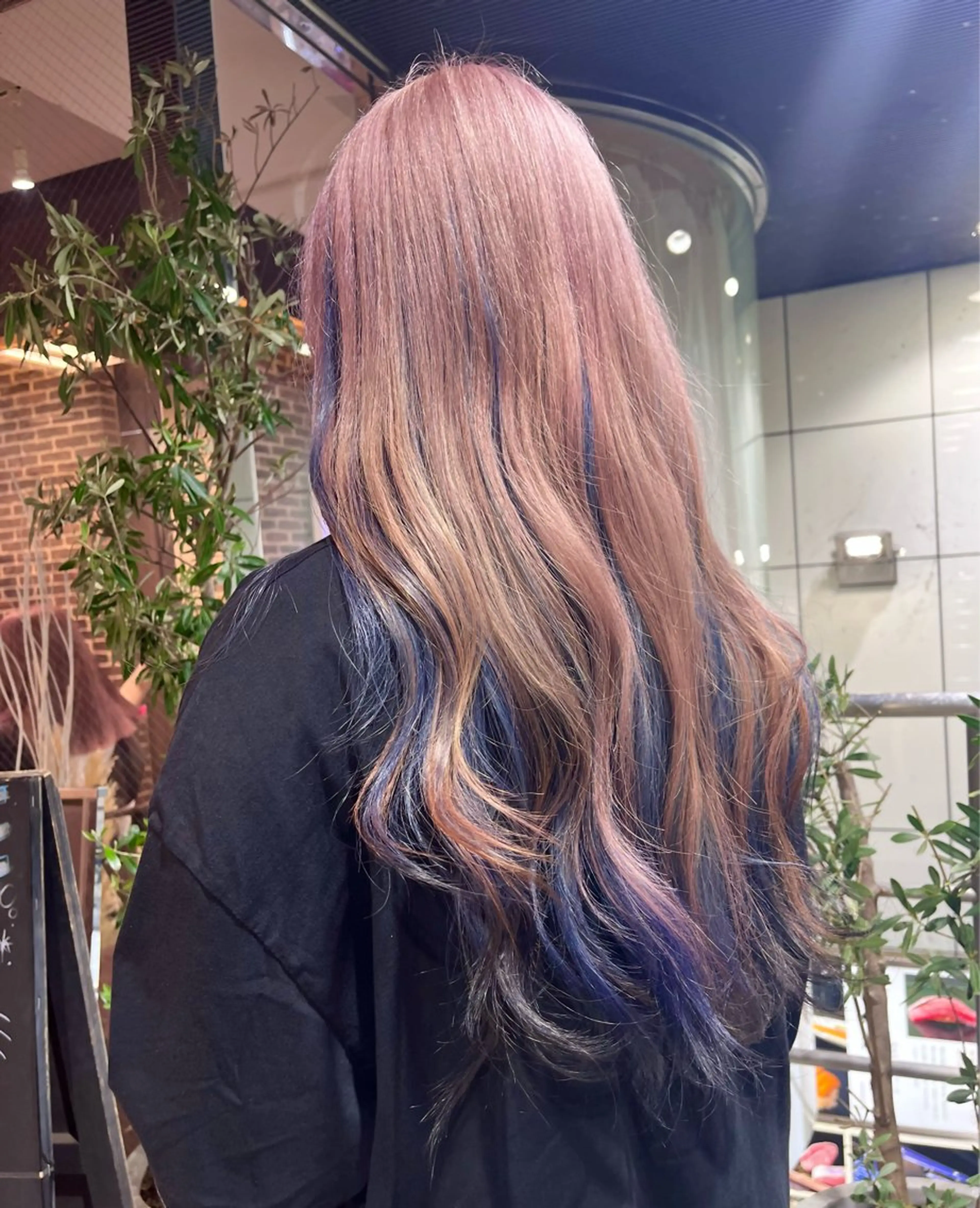 ロング カラー ブリーチ ケアブリーチ ダブルカラー イヤリングカラー グラデーションカラー 酸性ストレート 🤍🎀honokaのヘアスタイル