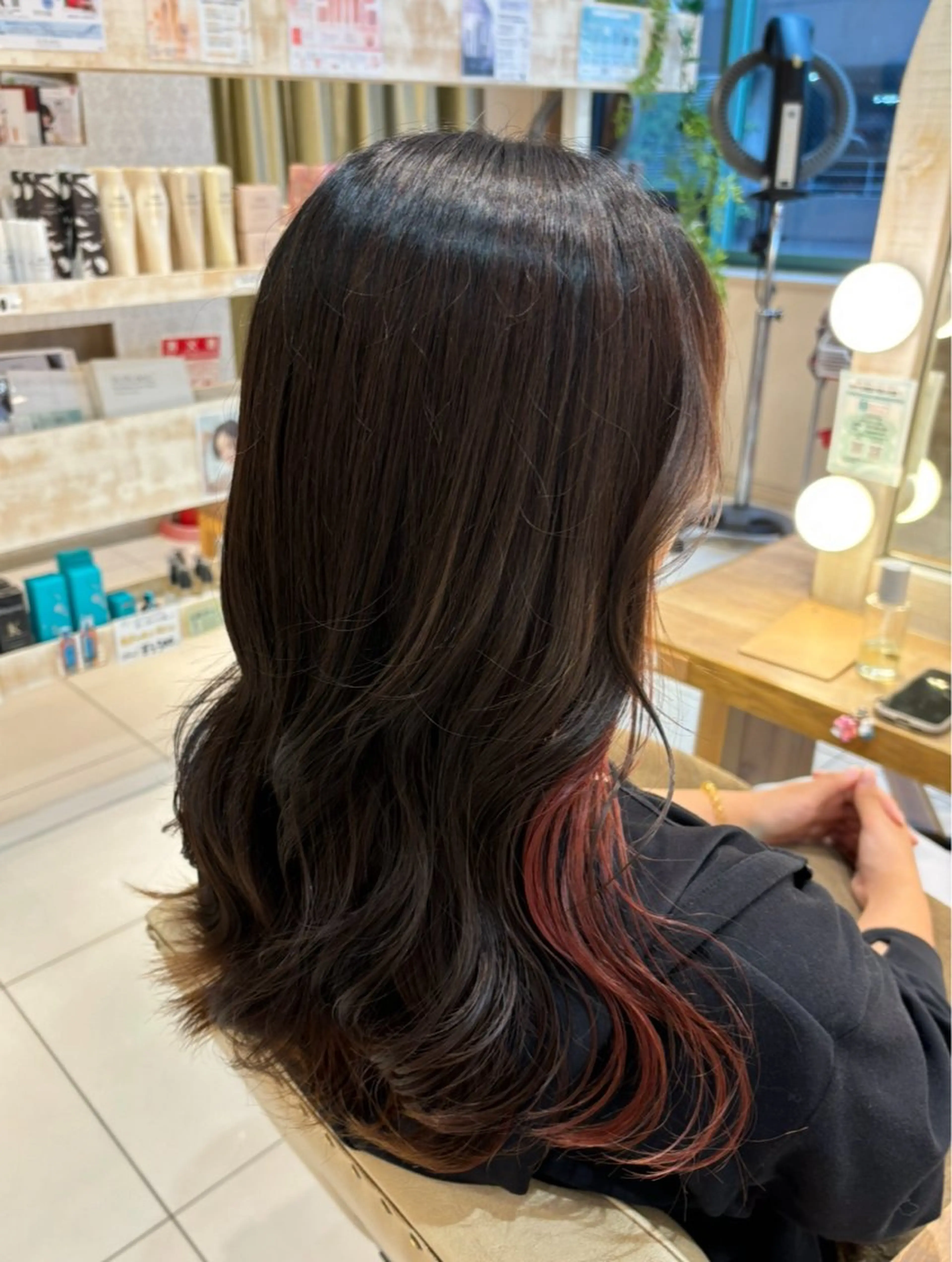 セミロング カラー ヘアカラー ブリーチなしカラー/ 暖色カラー/艶カラーのヘアスタイル