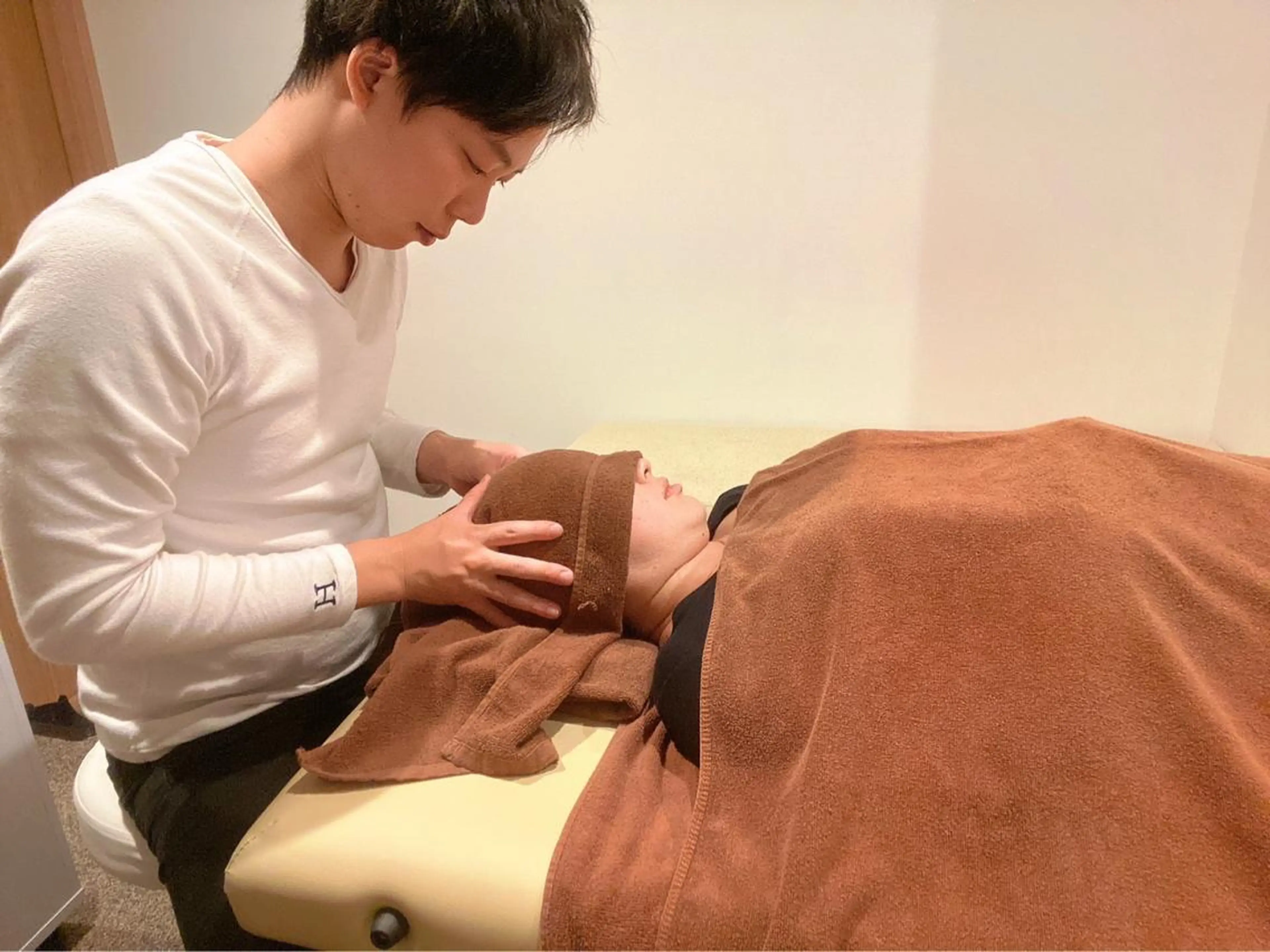 人気No.1【整体60分￥3980】全身整体(頭+首+背骨+骨盤+筋肉全て）の写真