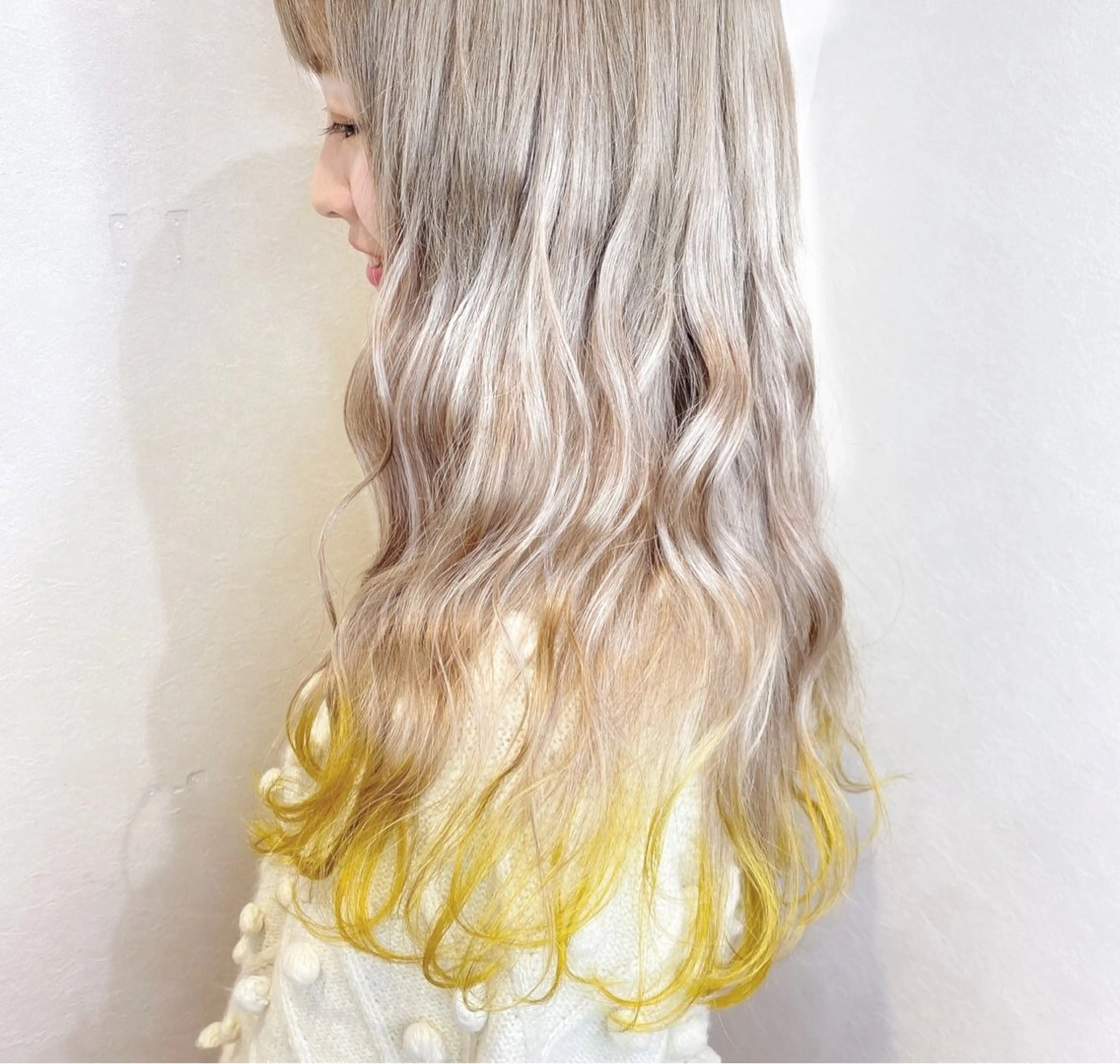 ロング カラー ヘアカラー トリートメント 透明感ハイトーン特化 /ケアブリーチ/莉駒のヘアスタイル